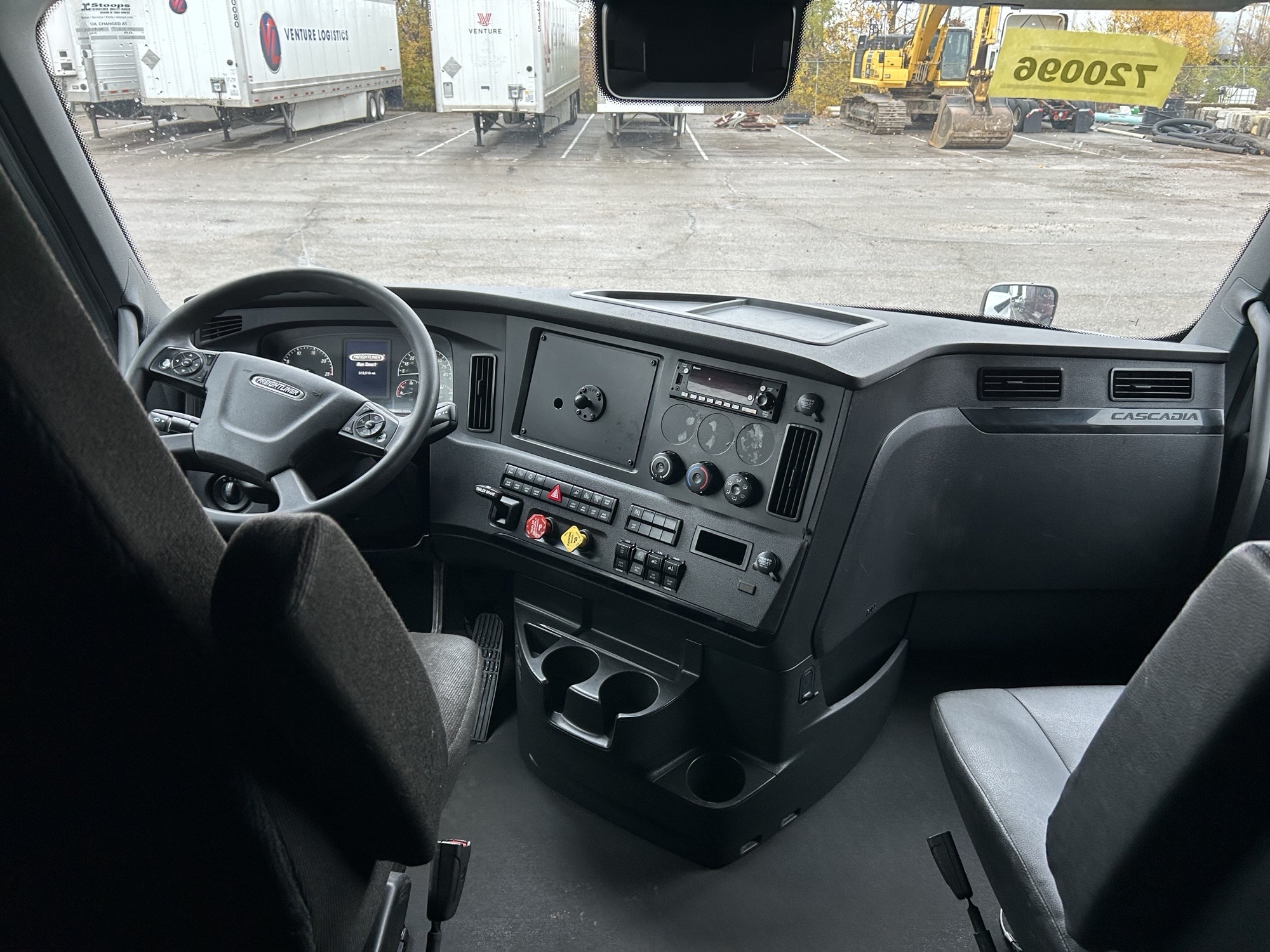 2023 Freightliner PT126 2023 Freightliner PT126 - image 5 of 6