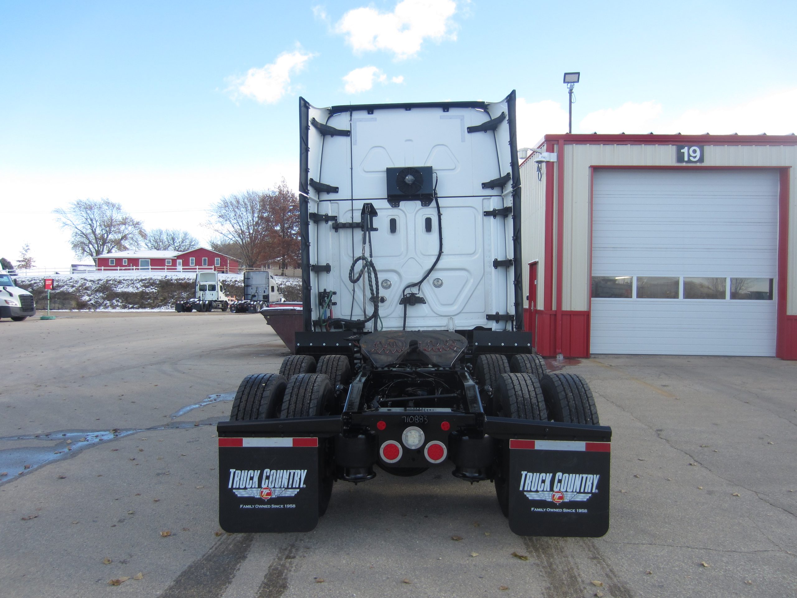 2022 Freightliner PT126 2022 Freightliner PT126 - image 4 of 6