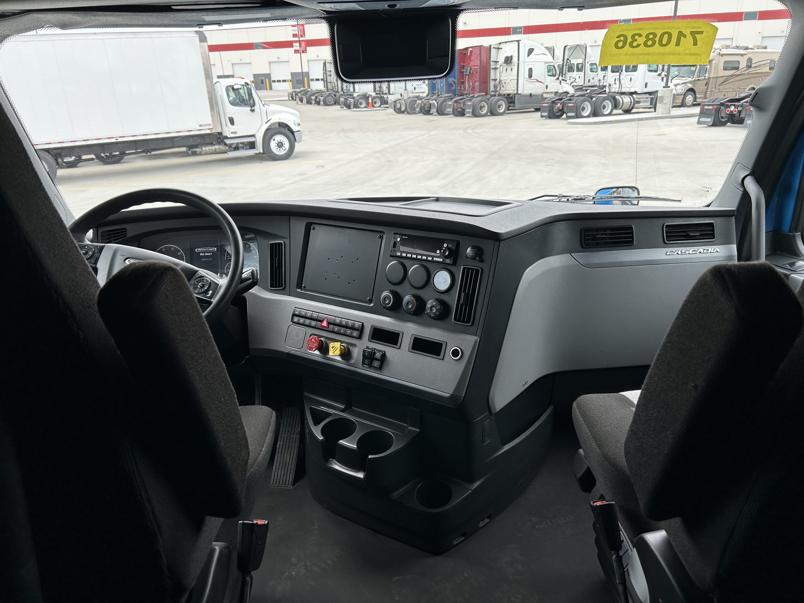 2022 Freightliner PT126 2022 Freightliner PT126 - image 5 of 6