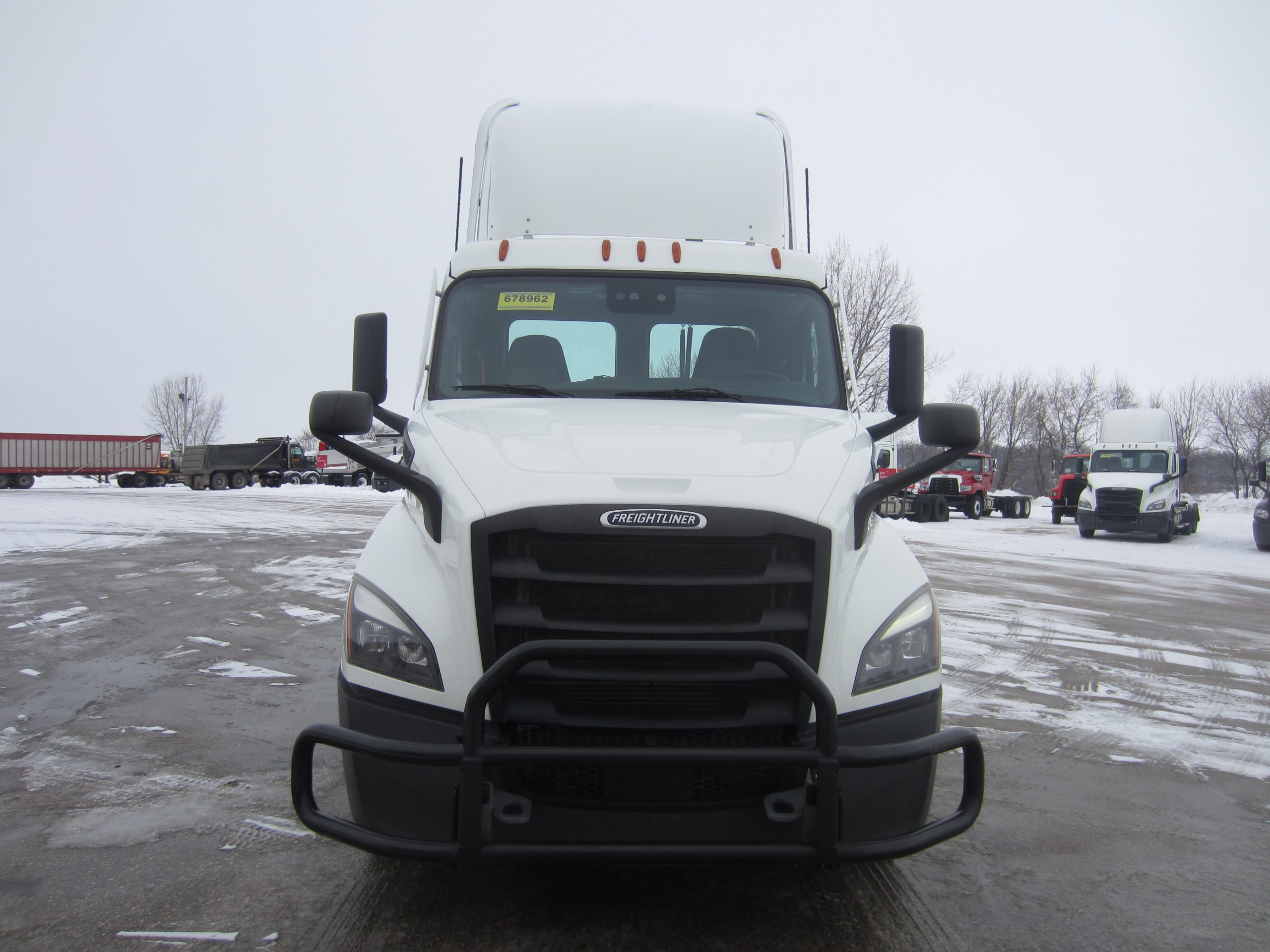 2021 Freightliner PE116 - image 2 of 6