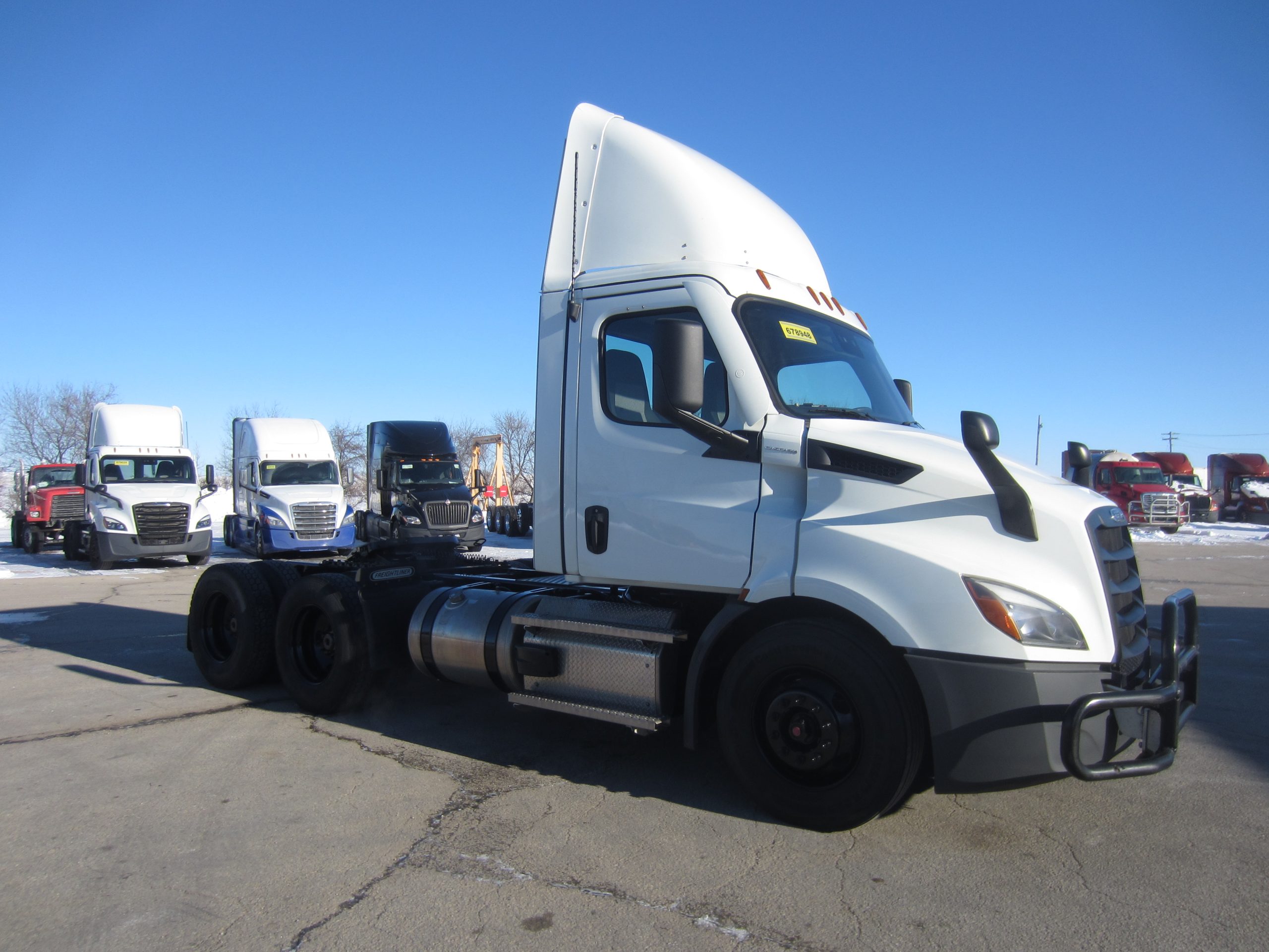2021 Freightliner PE116 2021 Freightliner PE116 - image 3 of 6