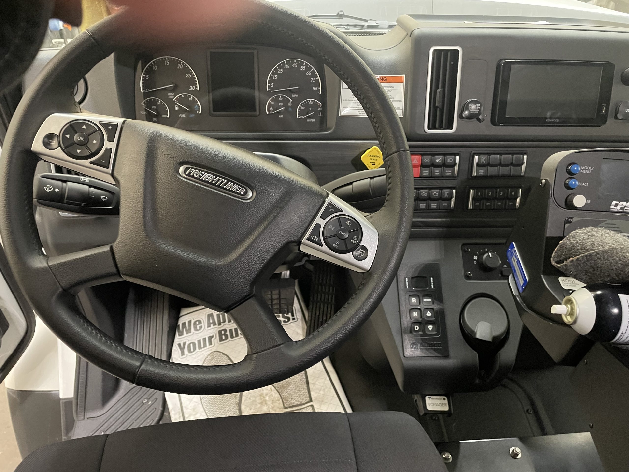 2026 Freightliner 108SD+ - image 5 of 6