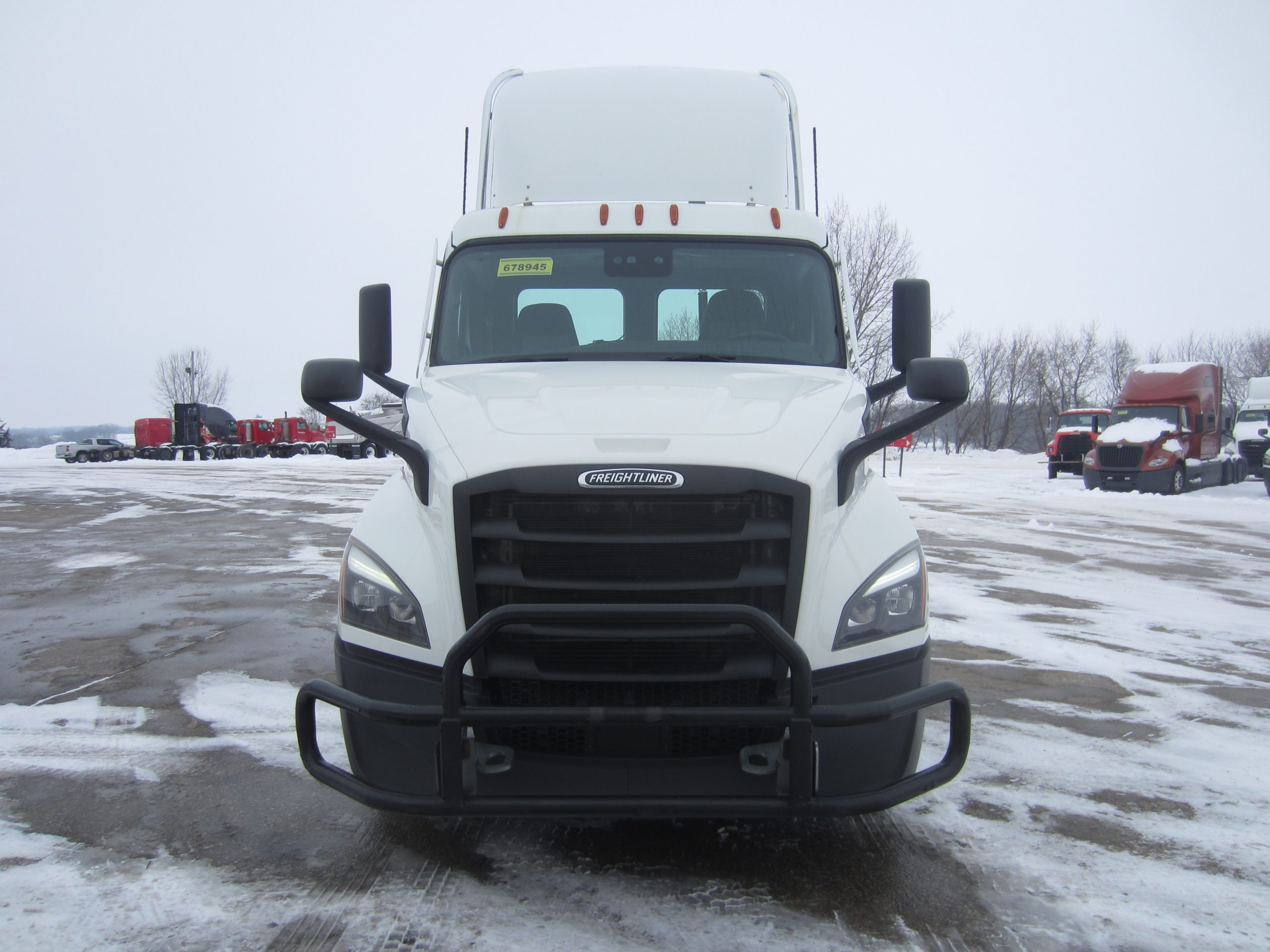 2021 Freightliner PE116DC 2021 Freightliner PE116DC - image 2 of 6