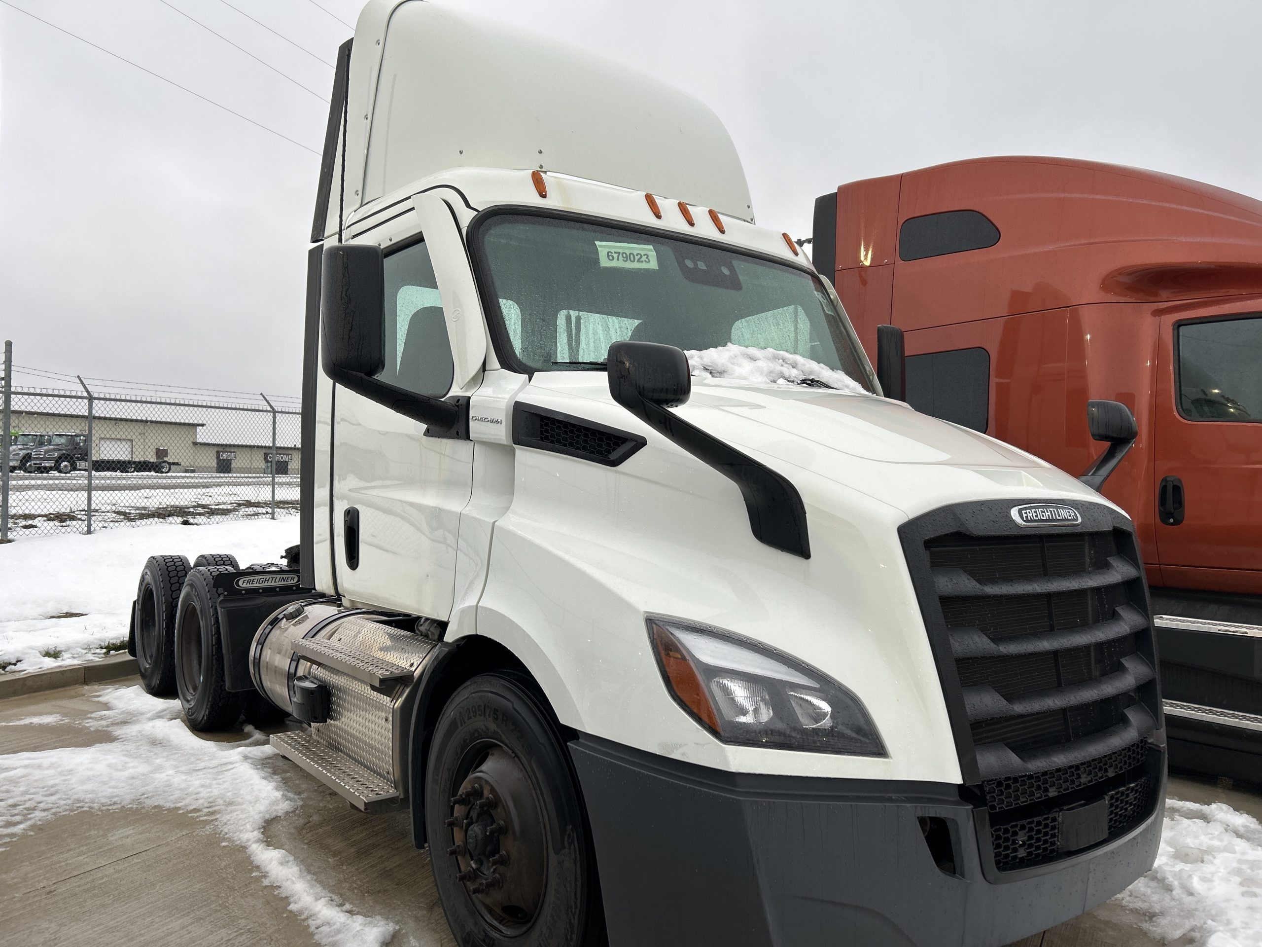 2021 Freightliner - image 2