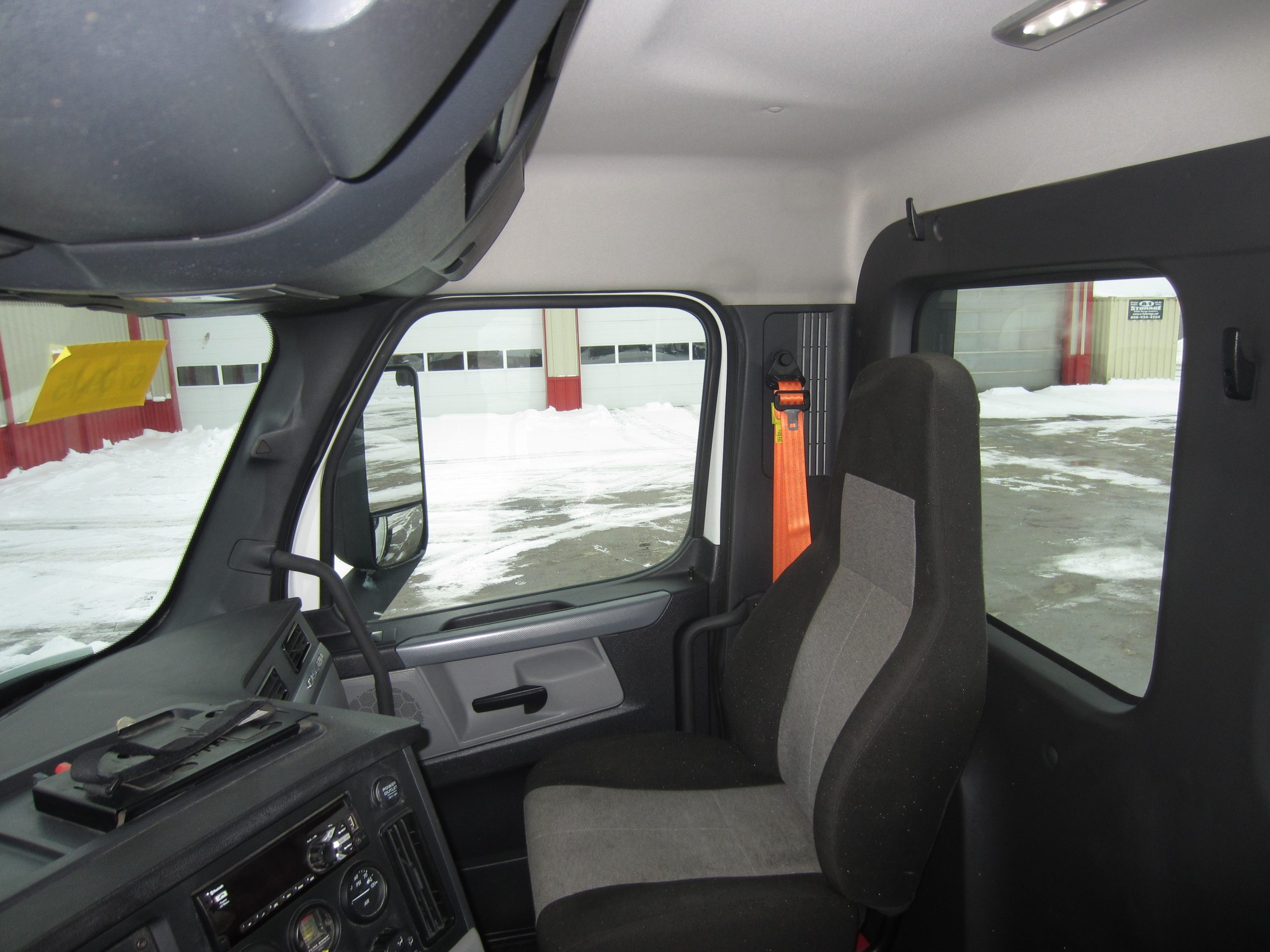 2021 Freightliner PE116DC 2021 Freightliner PE116DC - image 6 of 6