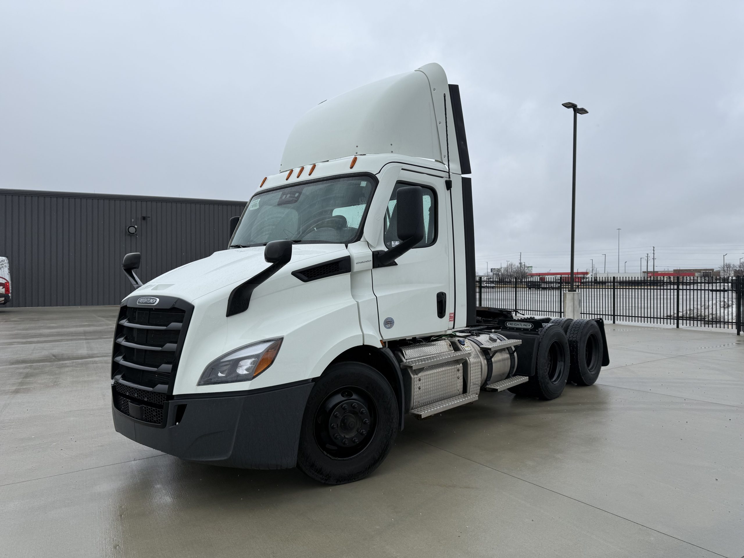 2021 Freightliner - image 4