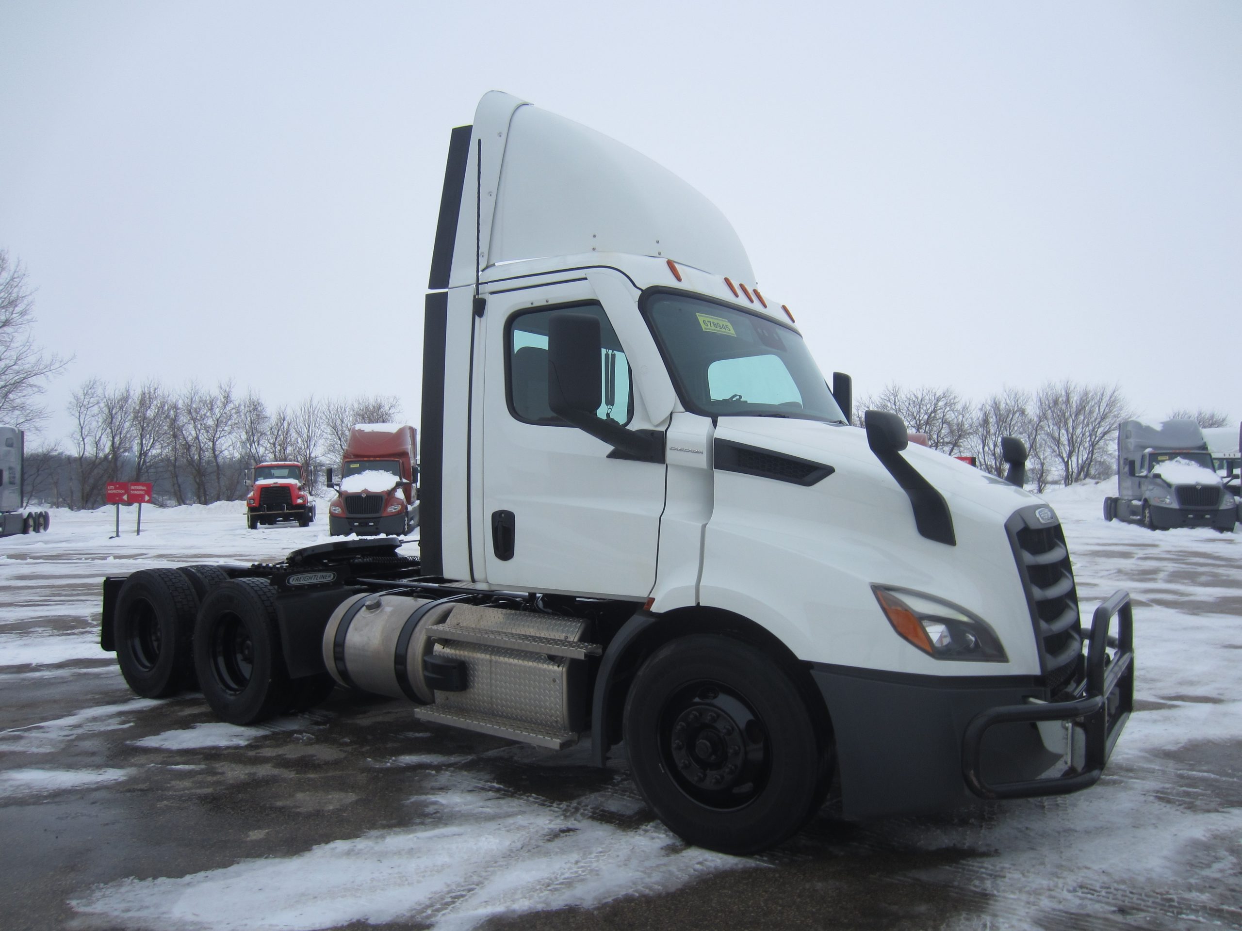 2021 Freightliner PE116DC 2021 Freightliner PE116DC - image 3 of 6