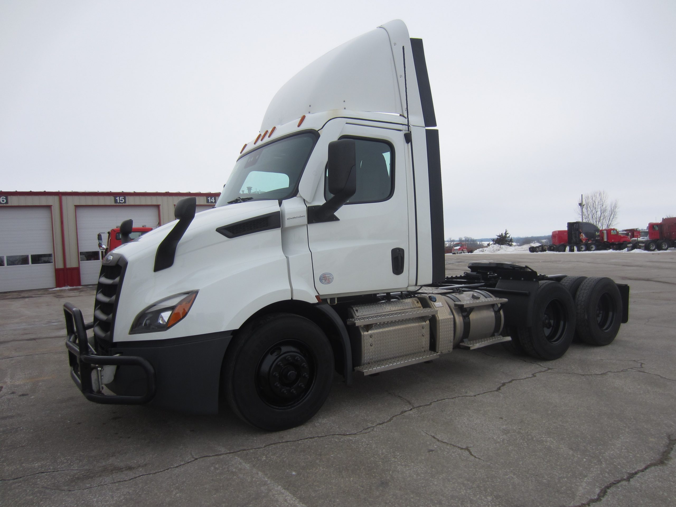 2021 Freightliner PE116 2021 Freightliner PE116 - image 1 of 6