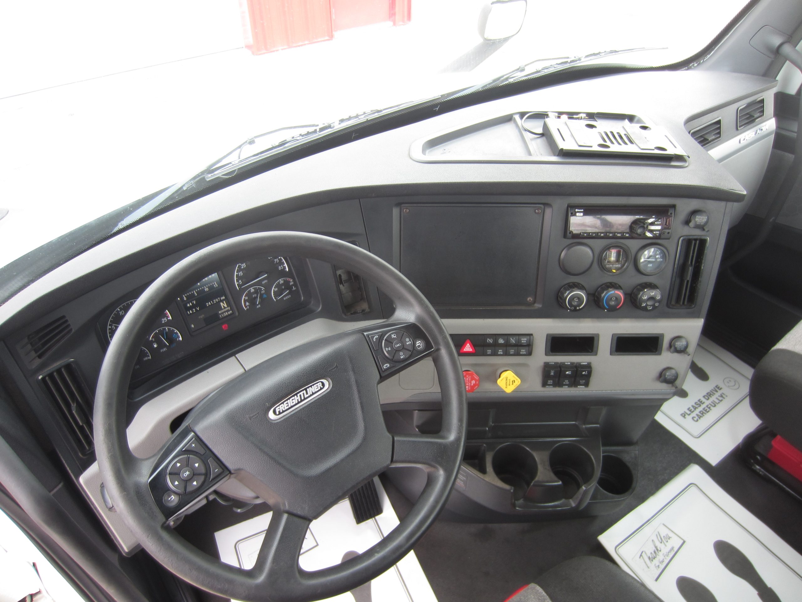 2021 Freightliner PE116 2021 Freightliner PE116 - image 5 of 6