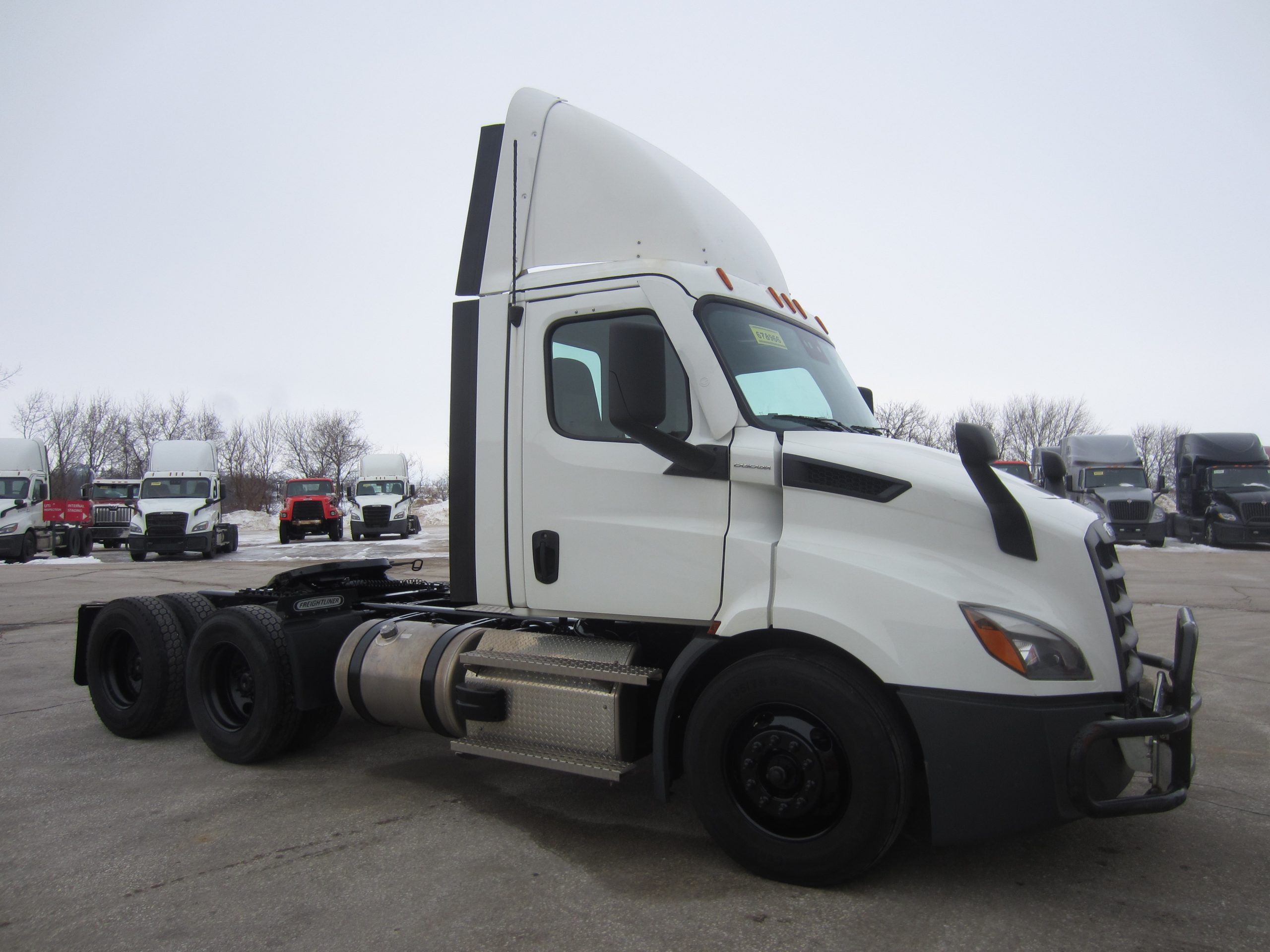 2021 Freightliner PE116 2021 Freightliner PE116 - image 3 of 6