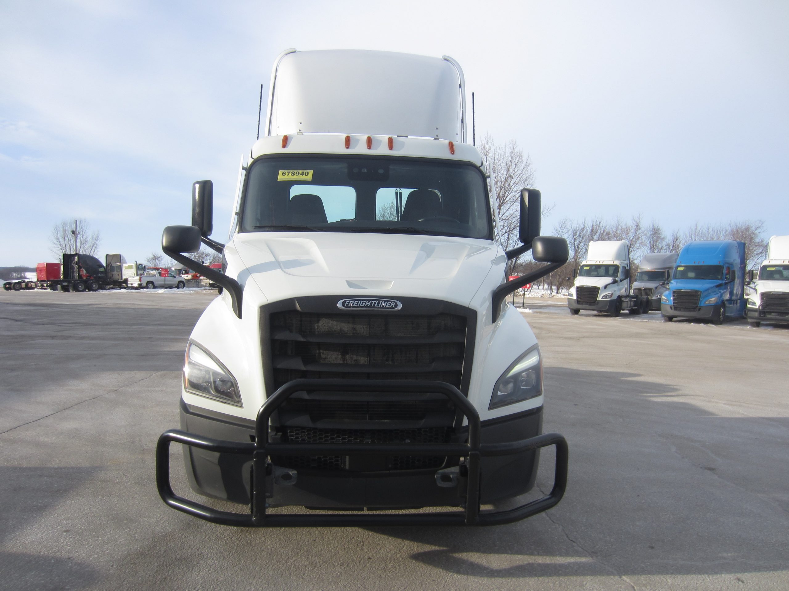 2021 Freightliner PE116DC 2021 Freightliner PE116DC - image 2 of 6