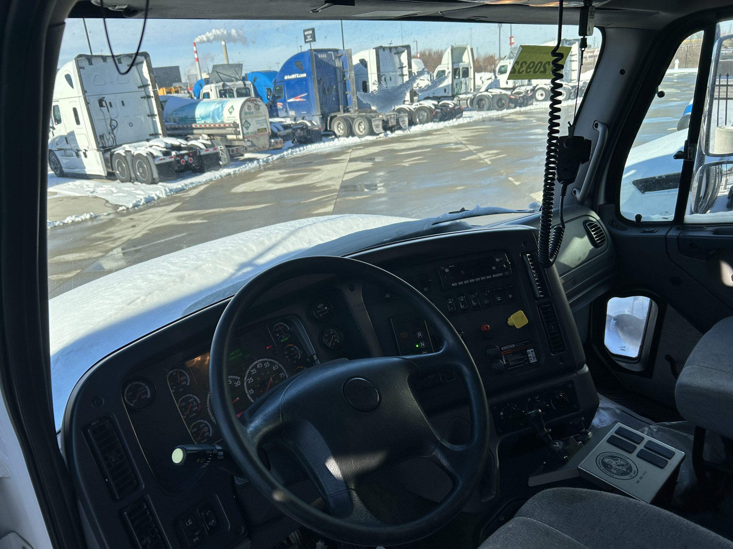 2022 Freightliner 114SD - image 5