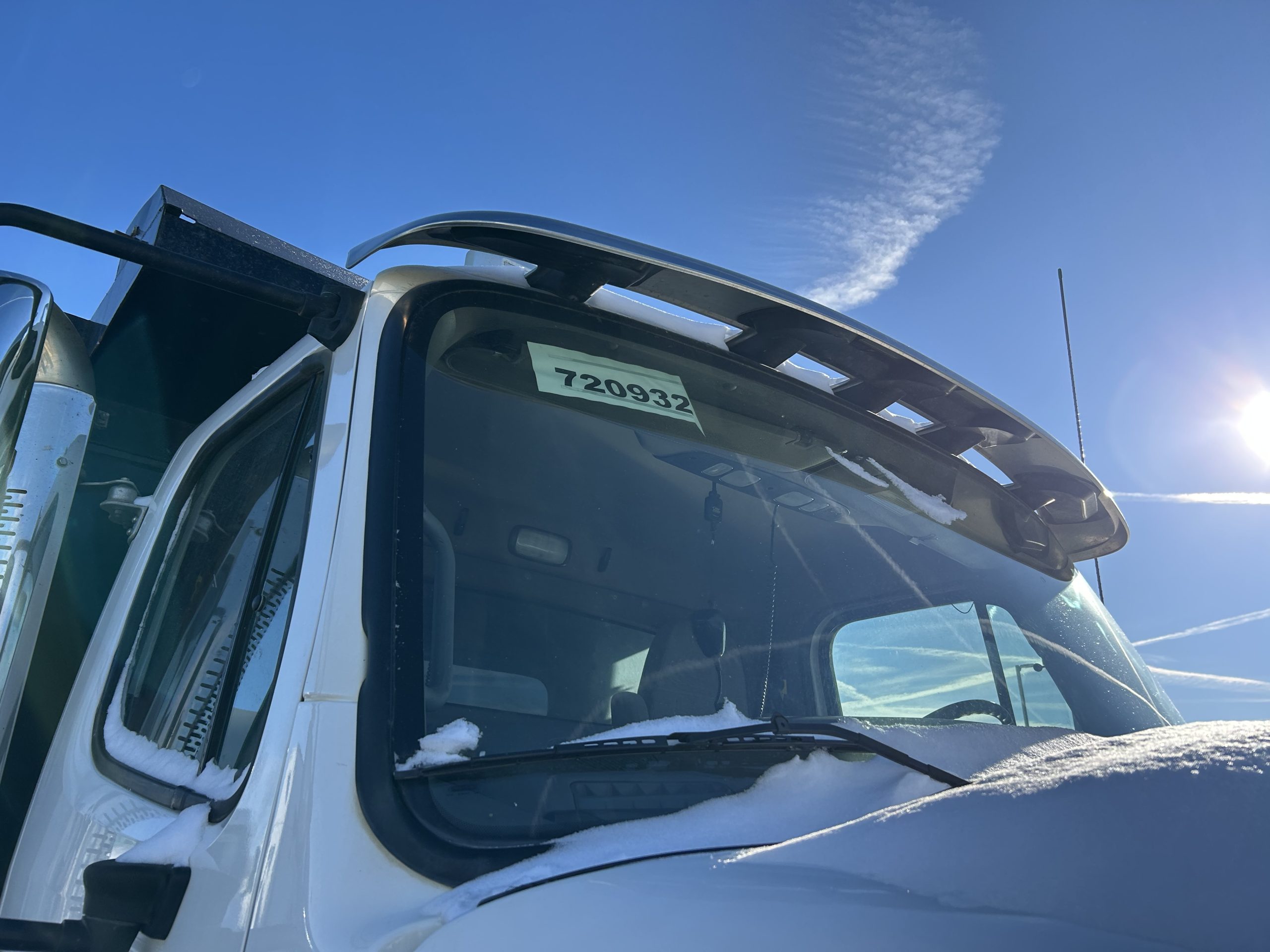 2022 Freightliner 114SD - image 6