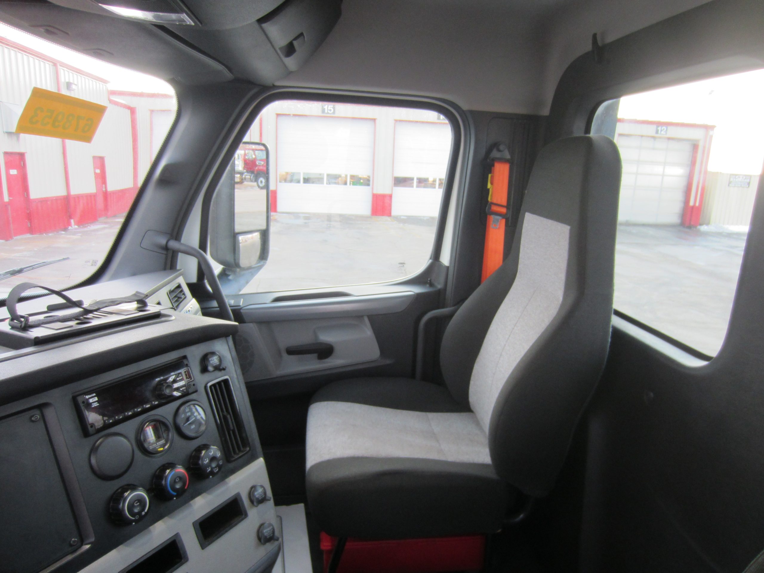 2021 Freightliner PE116DC 2021 Freightliner PE116DC - image 6 of 6