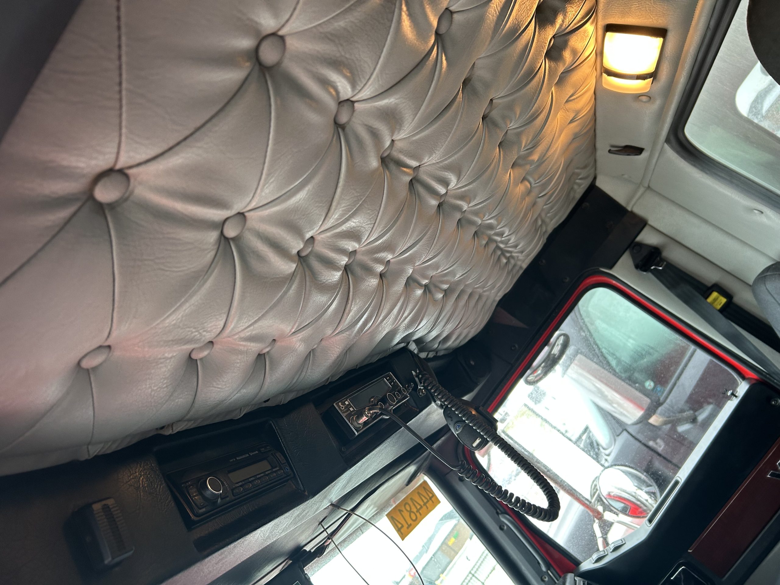 2017 Western Star 4700SB - image 5 of 6