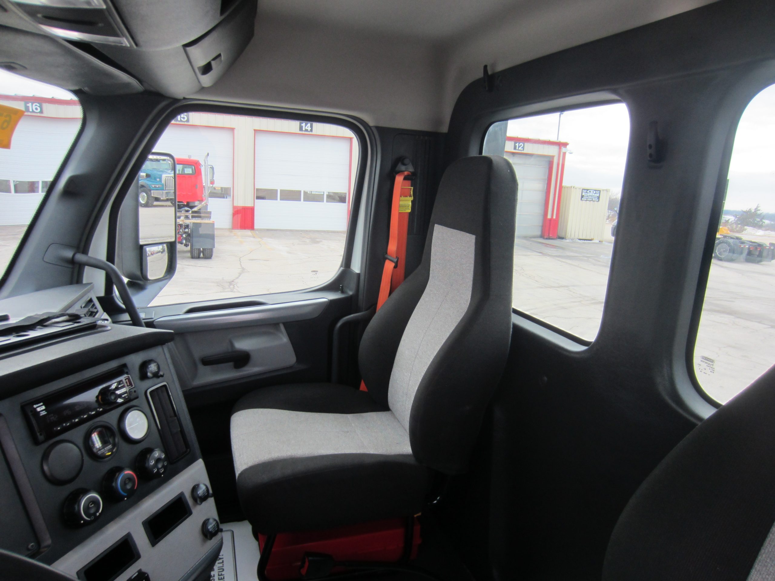 2021 Freightliner PE116DC - image 6 of 6