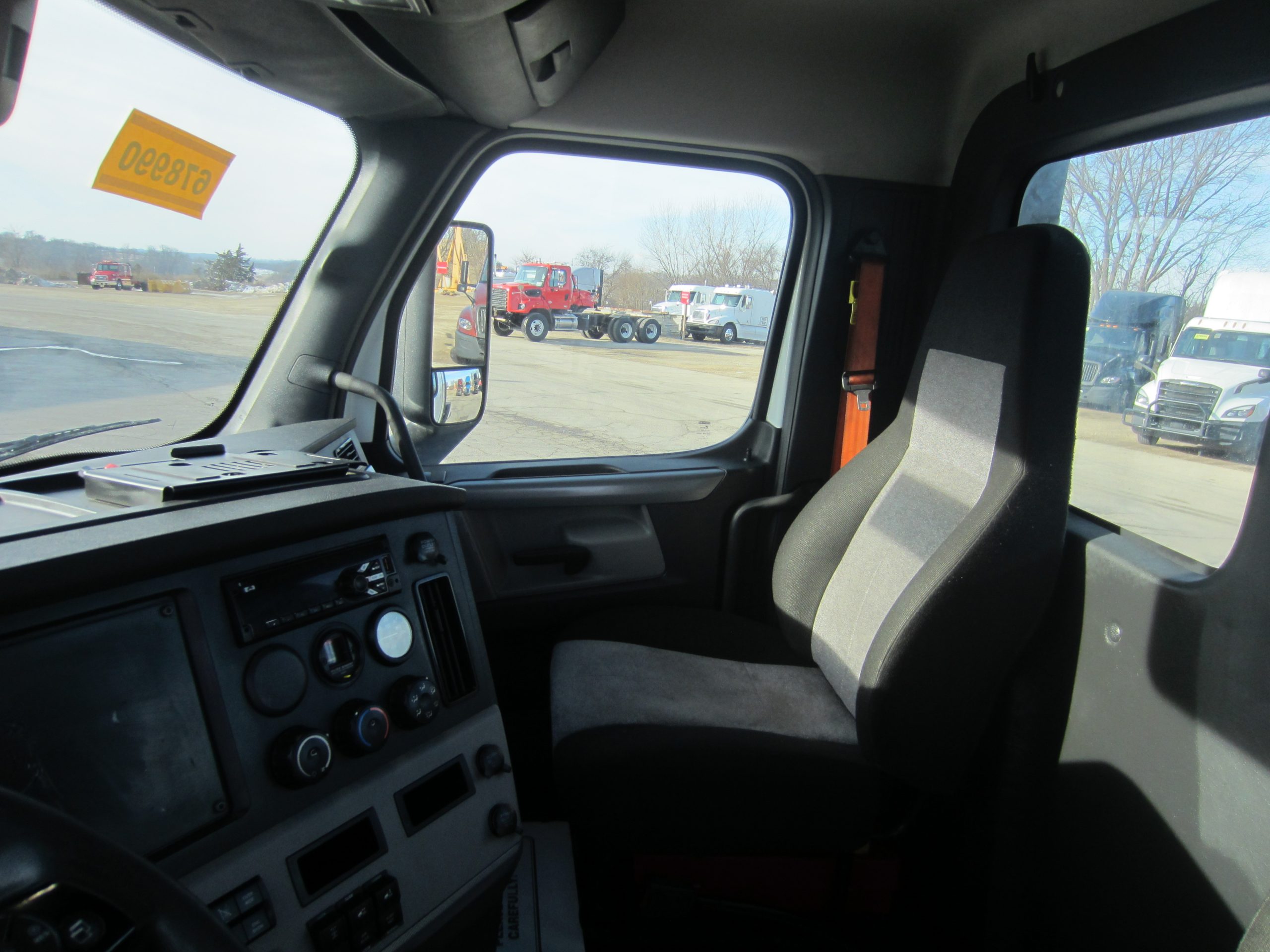 2021 Freightliner PE116DC 2021 Freightliner PE116DC - image 6 of 6