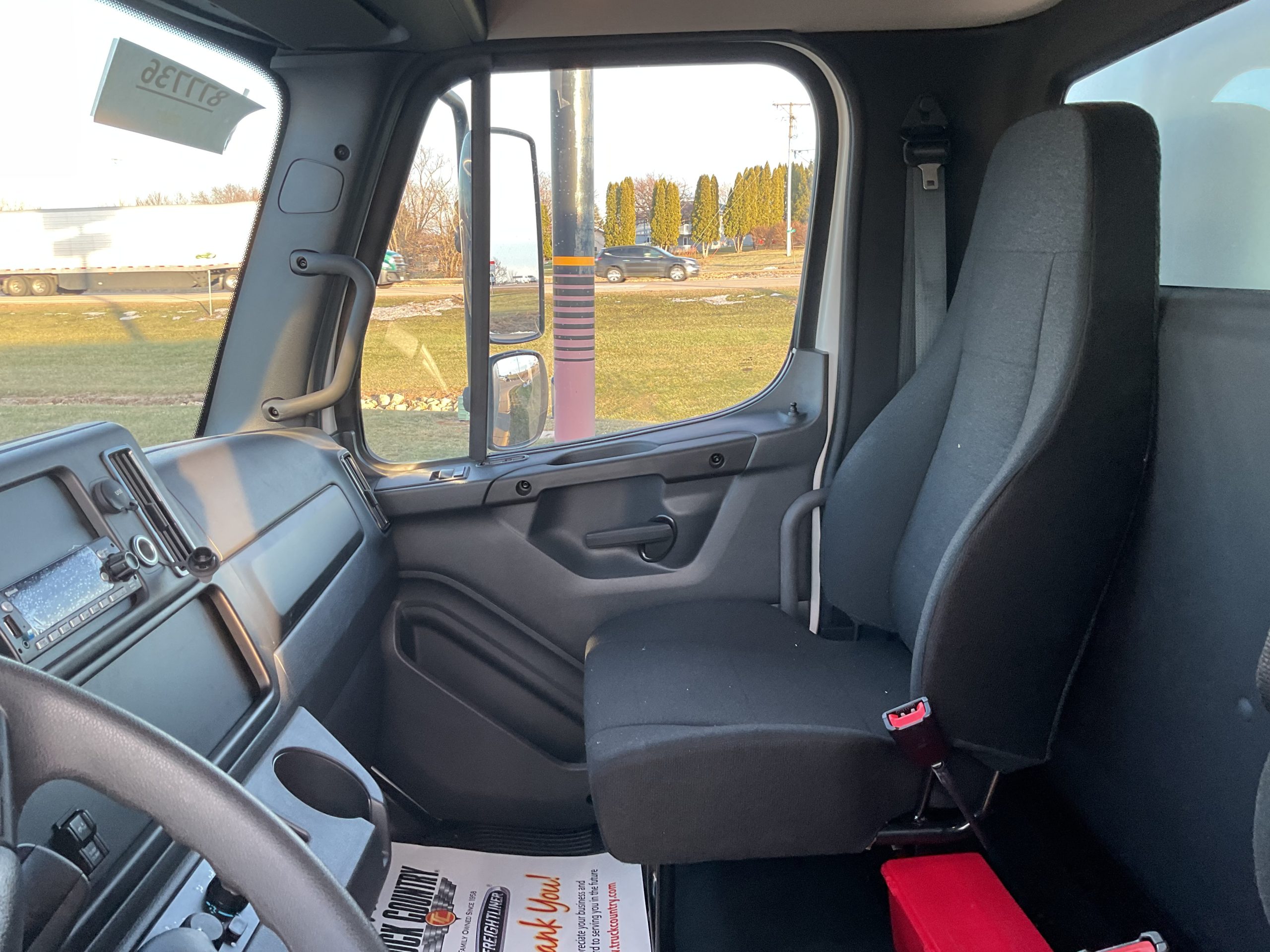 2026 Freightliner M2 106 - image 6