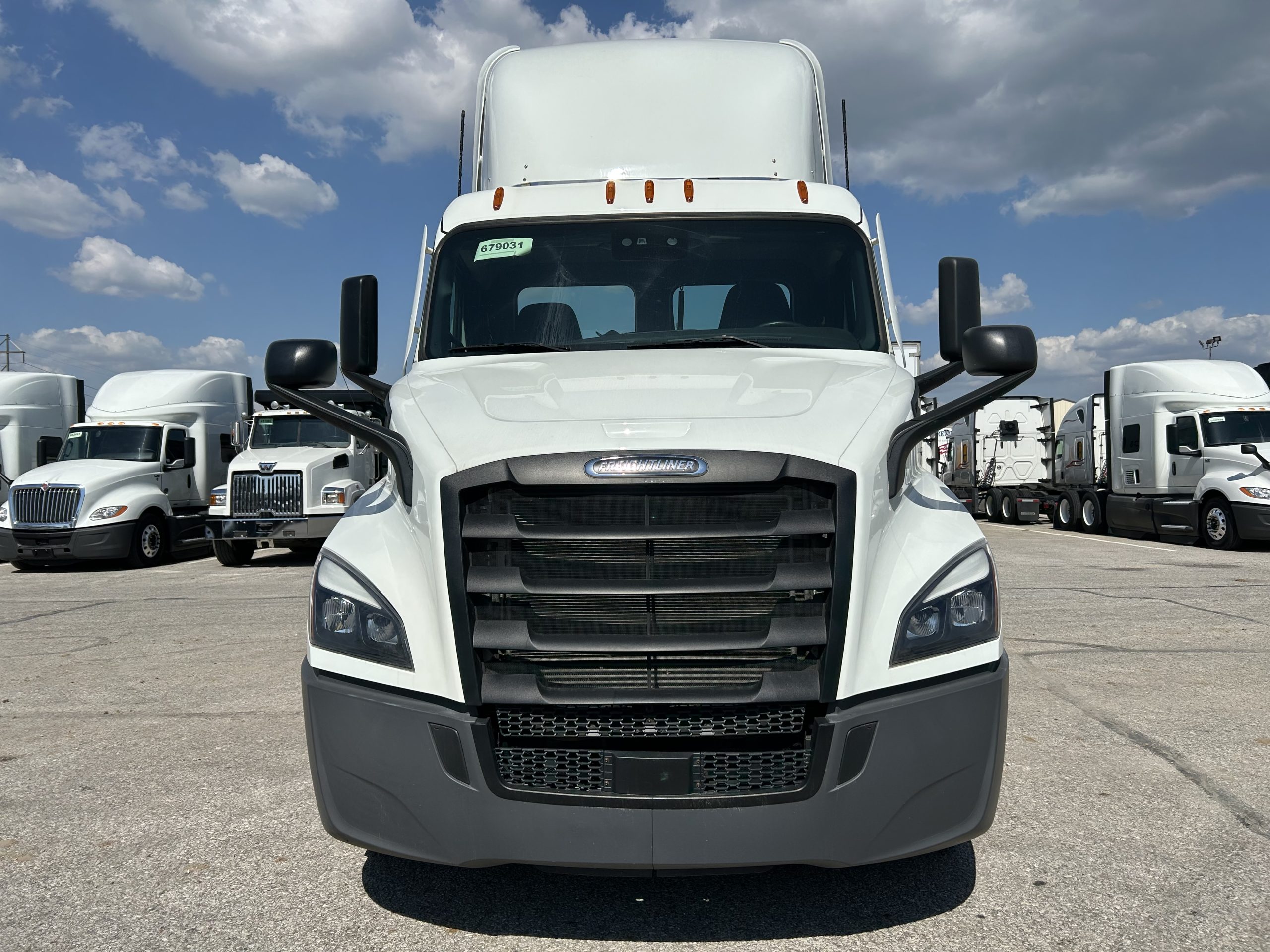 2021 Freightliner PE116DC - image 2 of 5