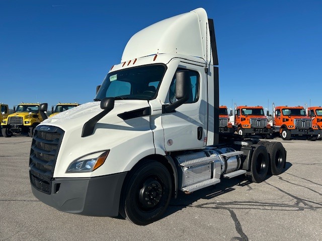 2021 Freightliner - image 1