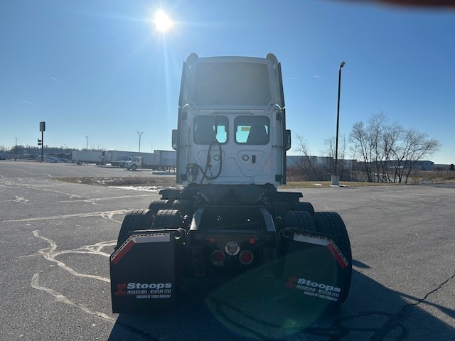 2021 Freightliner - image 4