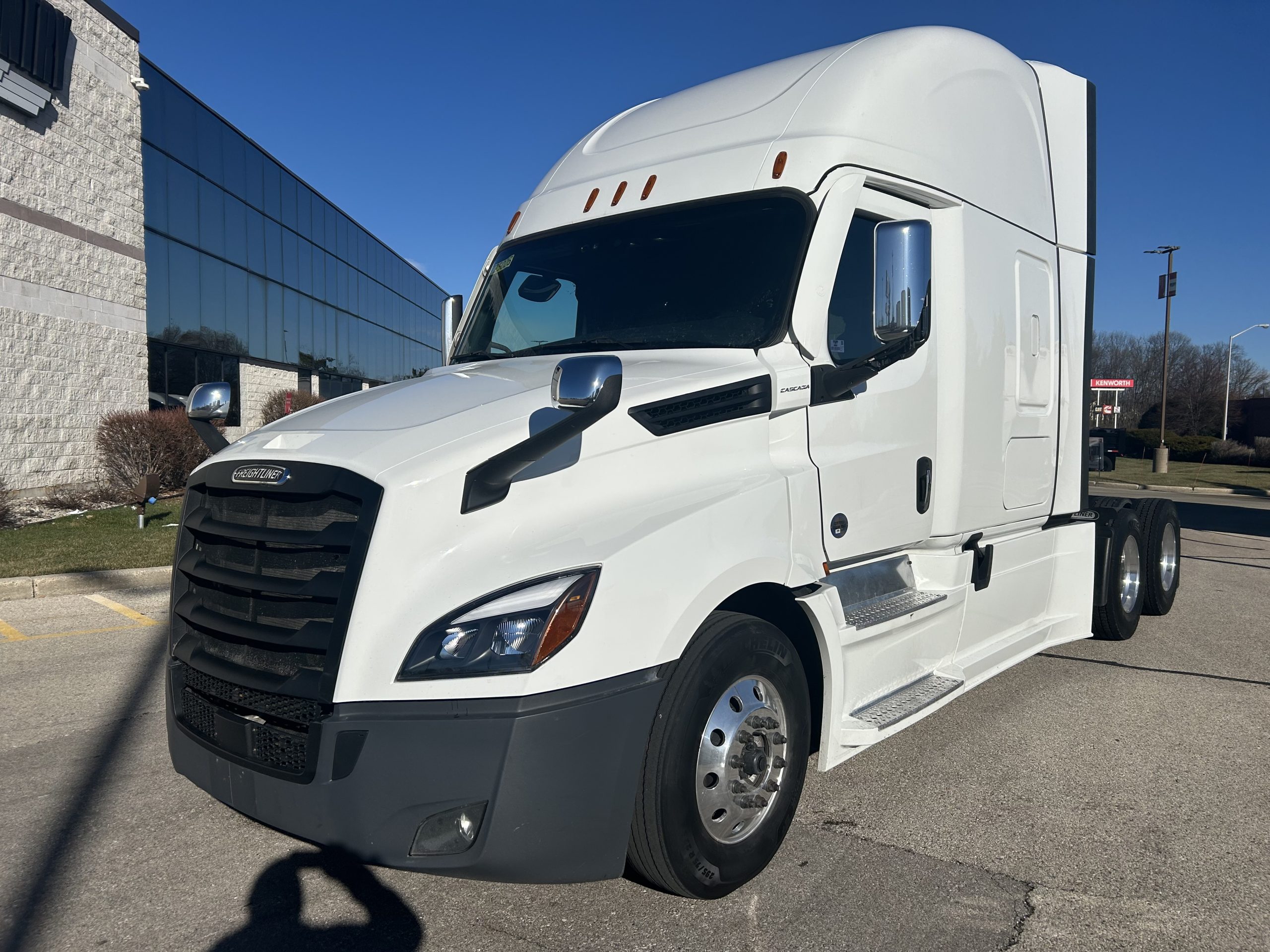 2022 Freightliner - image 1