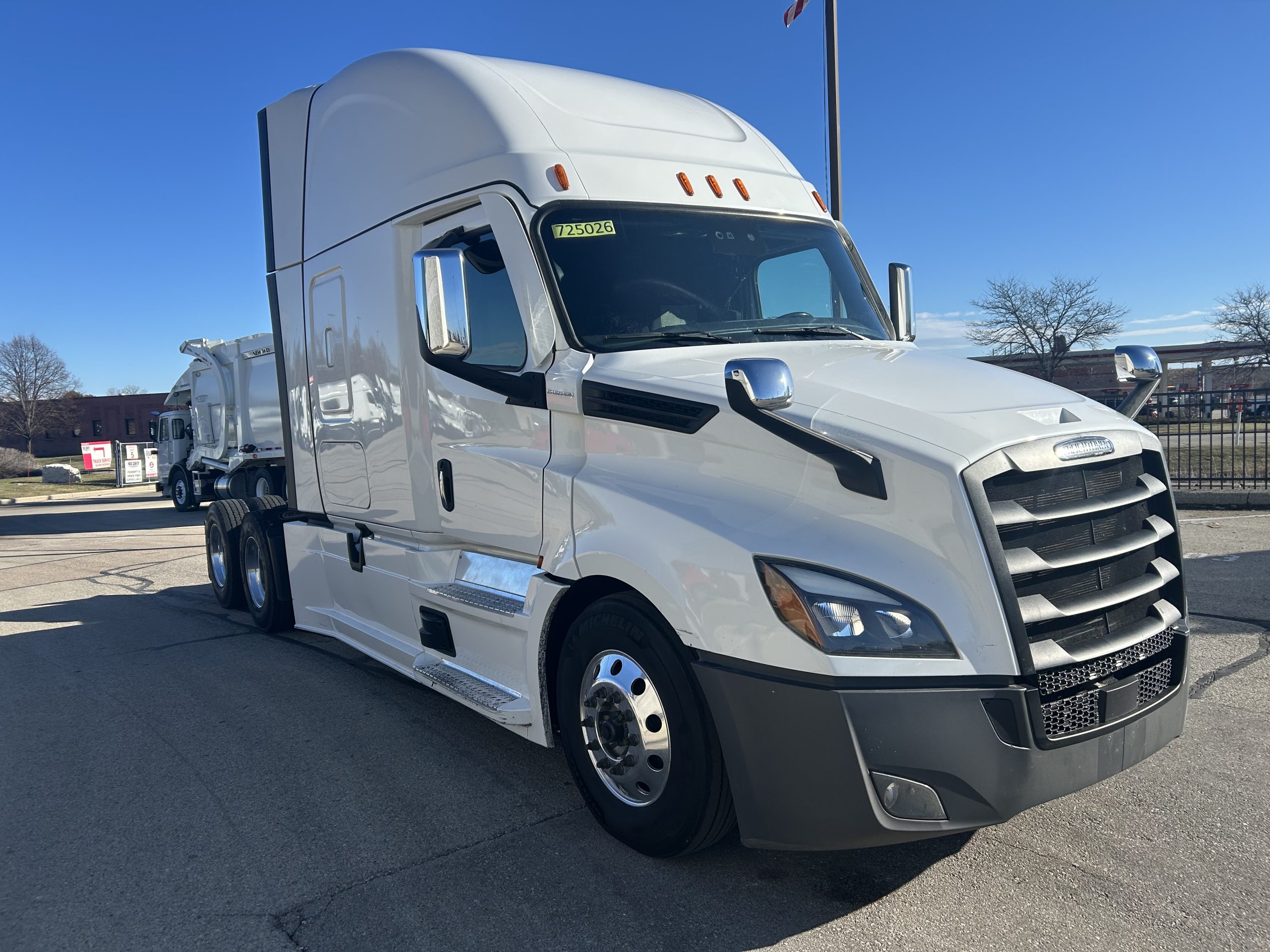 2022 Freightliner - image 3