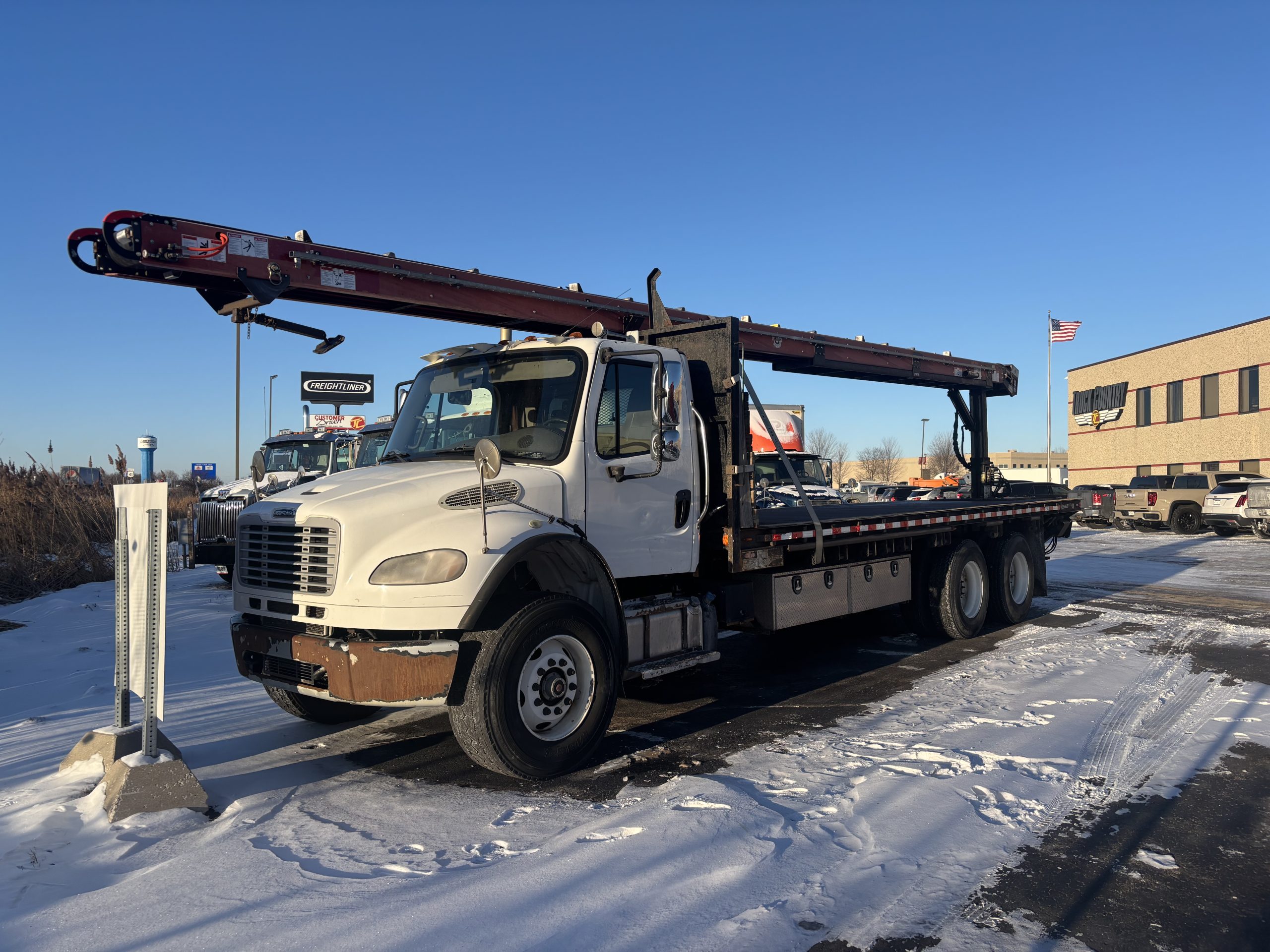 2015 Freightliner M280 - image 1 of 1