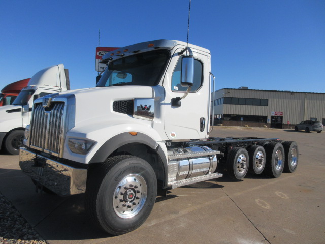 2026 Western Star 47X - image 1 of 6