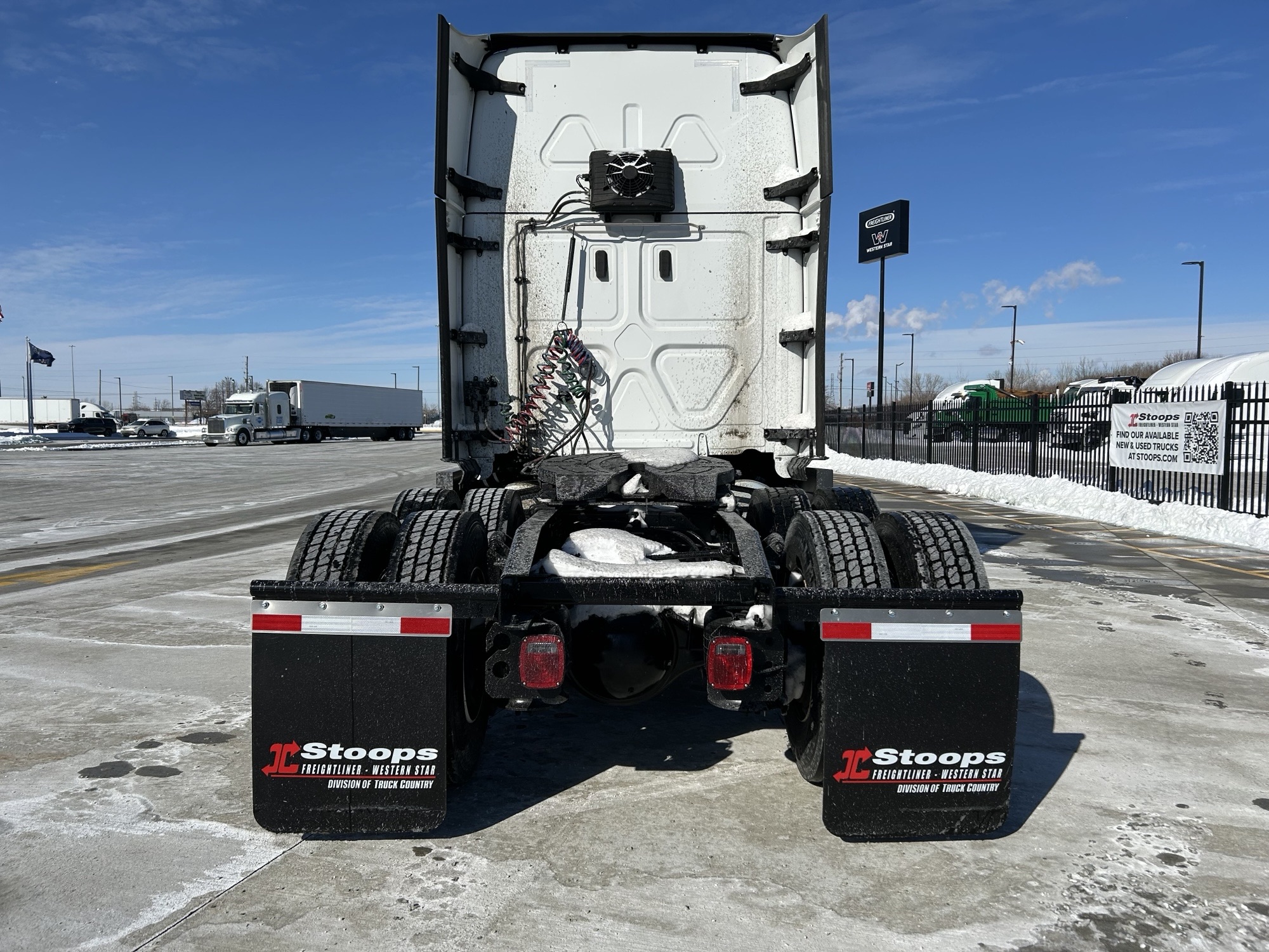 2023 Freightliner PT126SLP - image 4 of 6