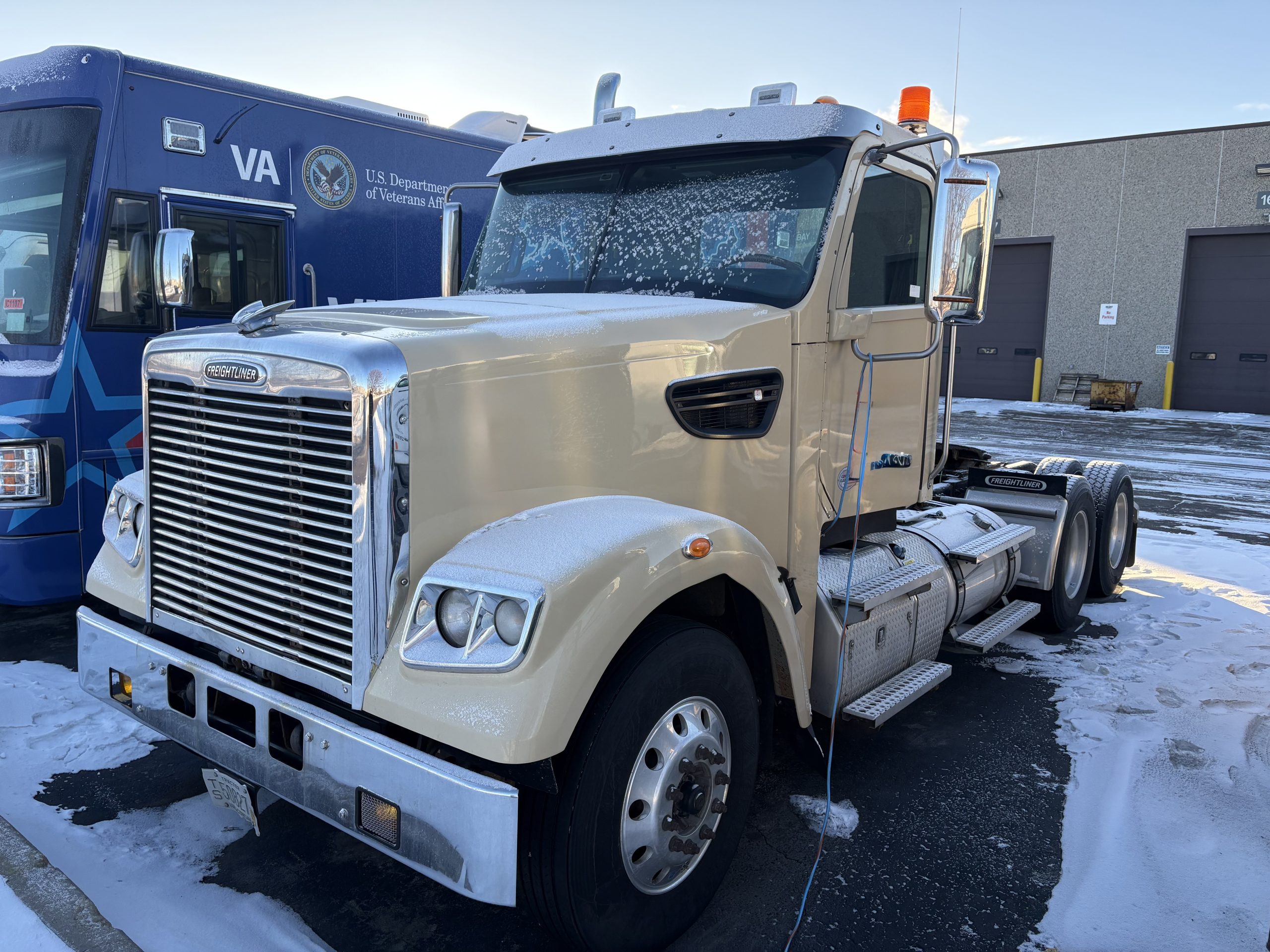 2020 Freightliner 122SD - image 1 of 1