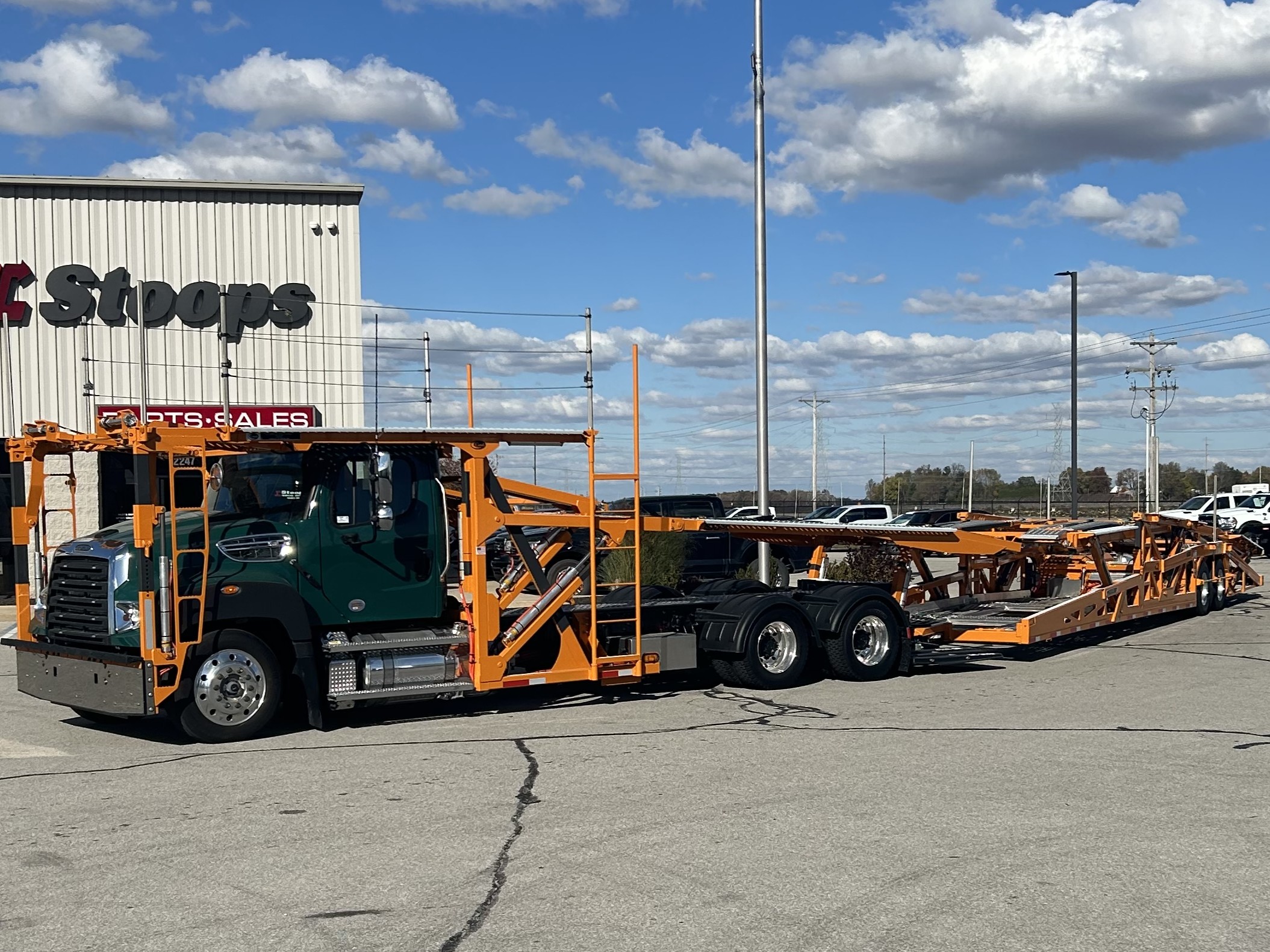 2024 Freightliner 114SD - image 2