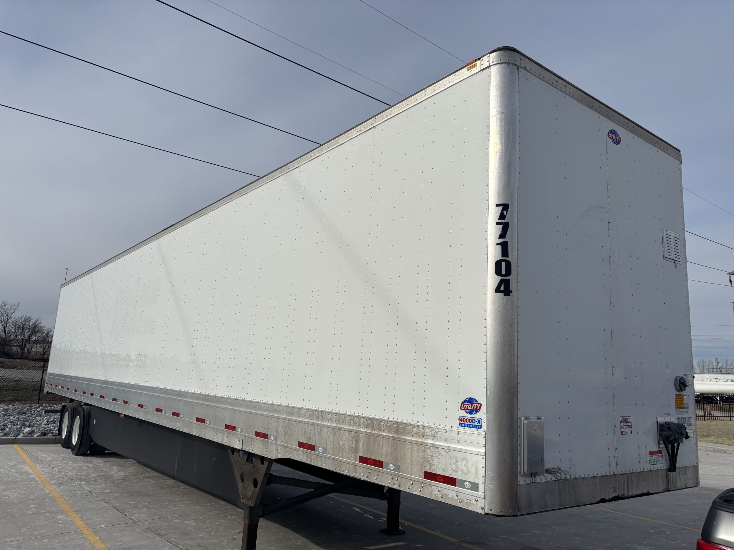 2022 UTILITY 4000DX 2022 UTILITY 4000DX - image 2 of 6