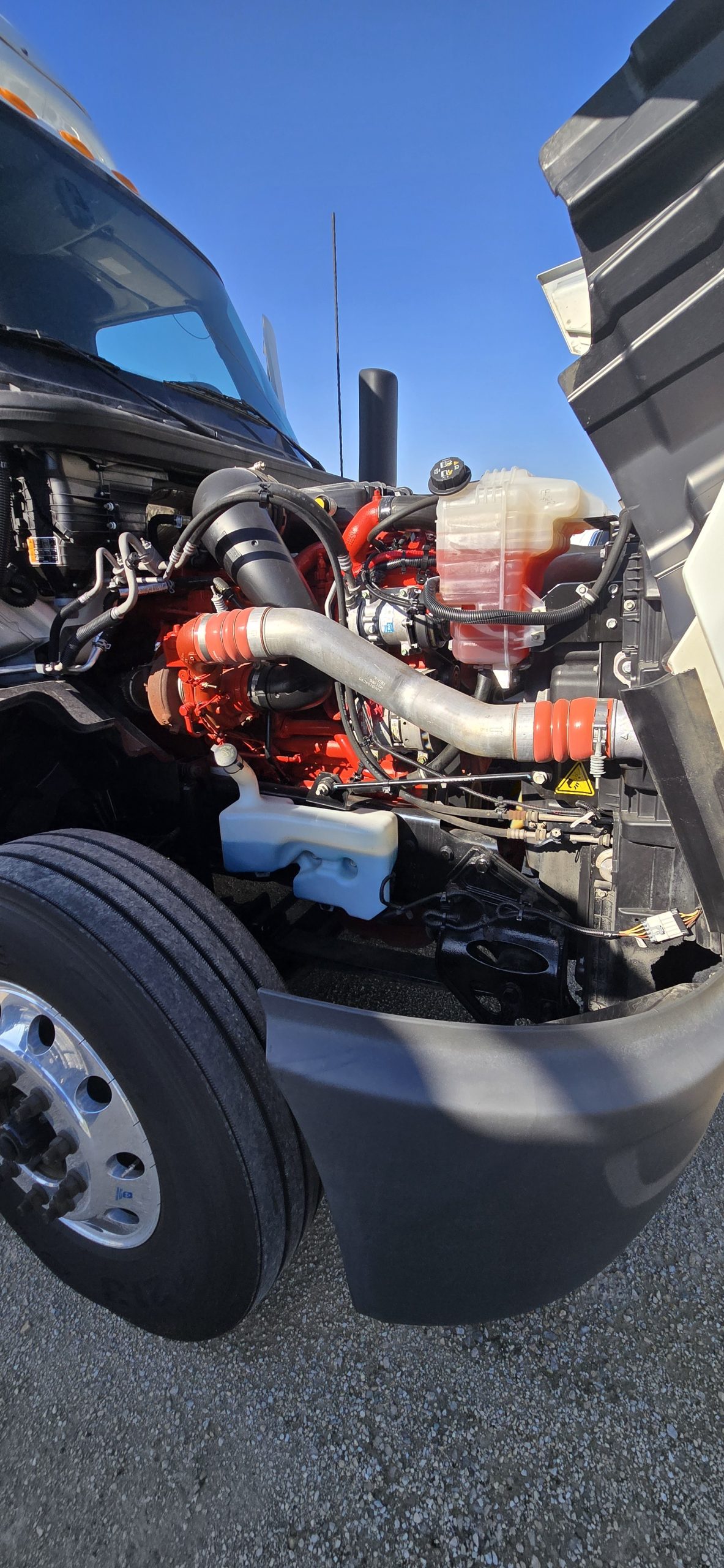 2022 International LT625 - image 6 of 6