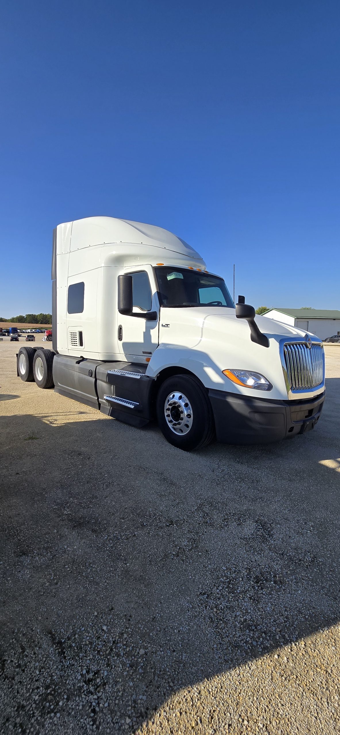 2022 International LT625 - image 2 of 6