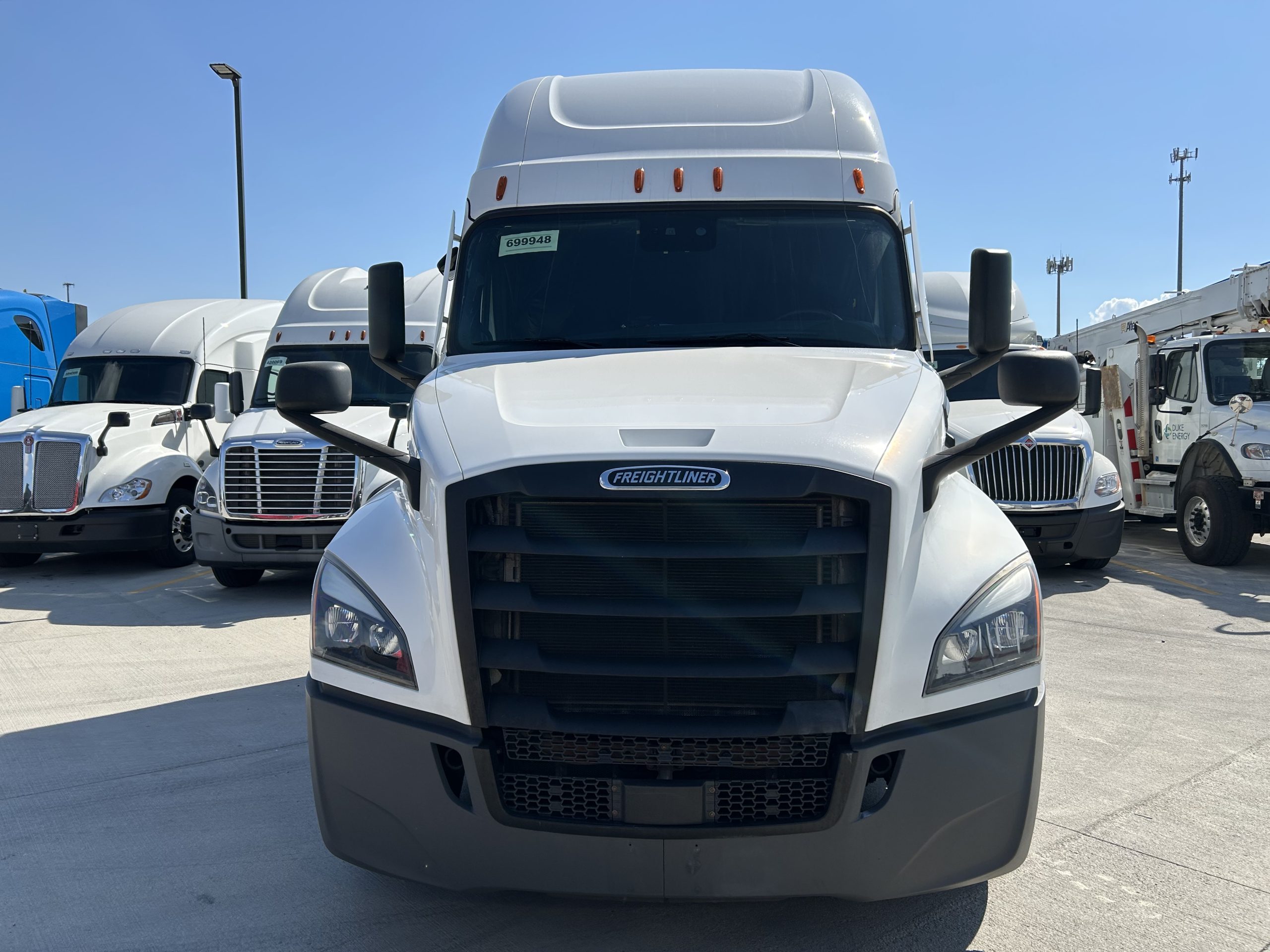 2021 Freightliner - image 2