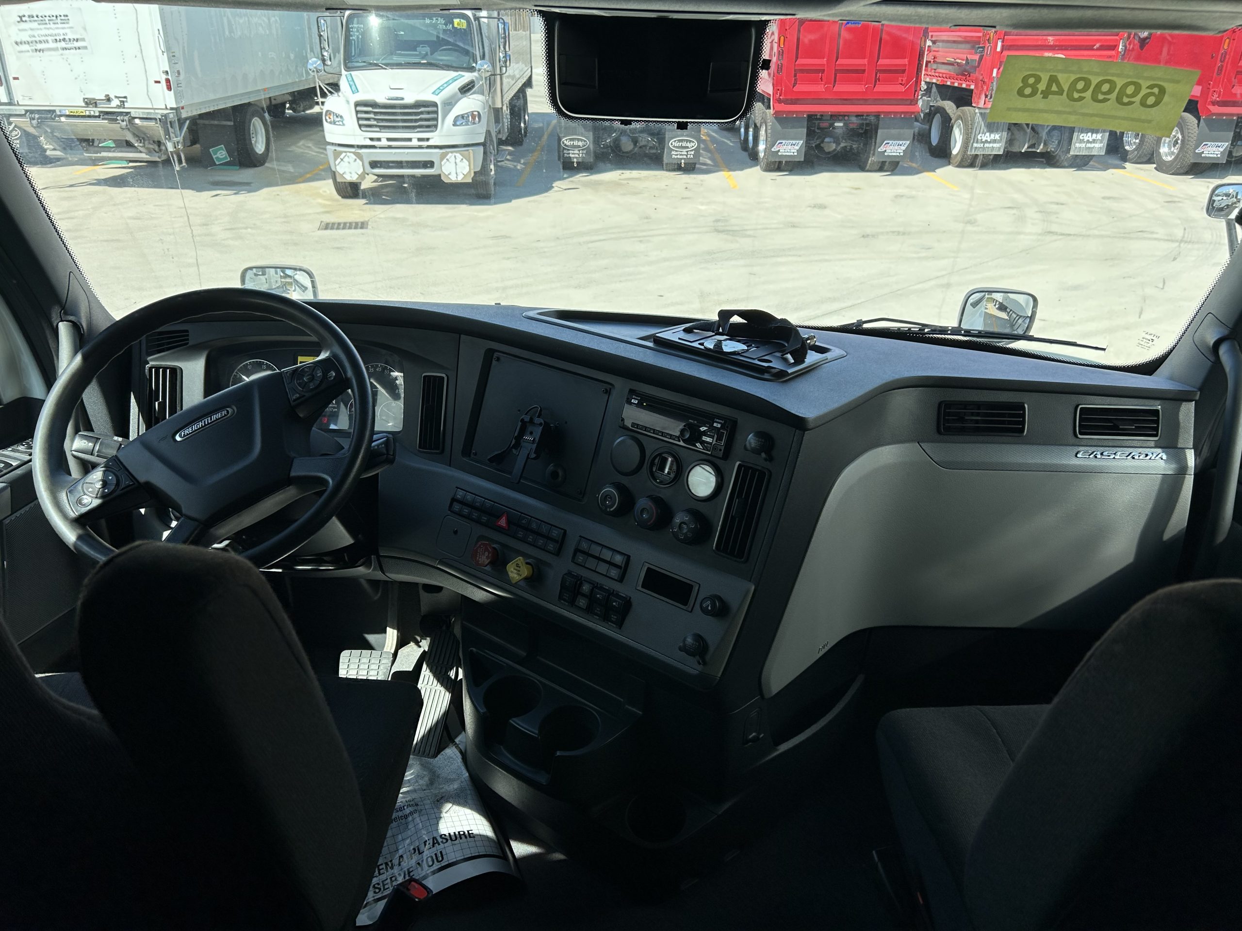 2021 Freightliner - image 5
