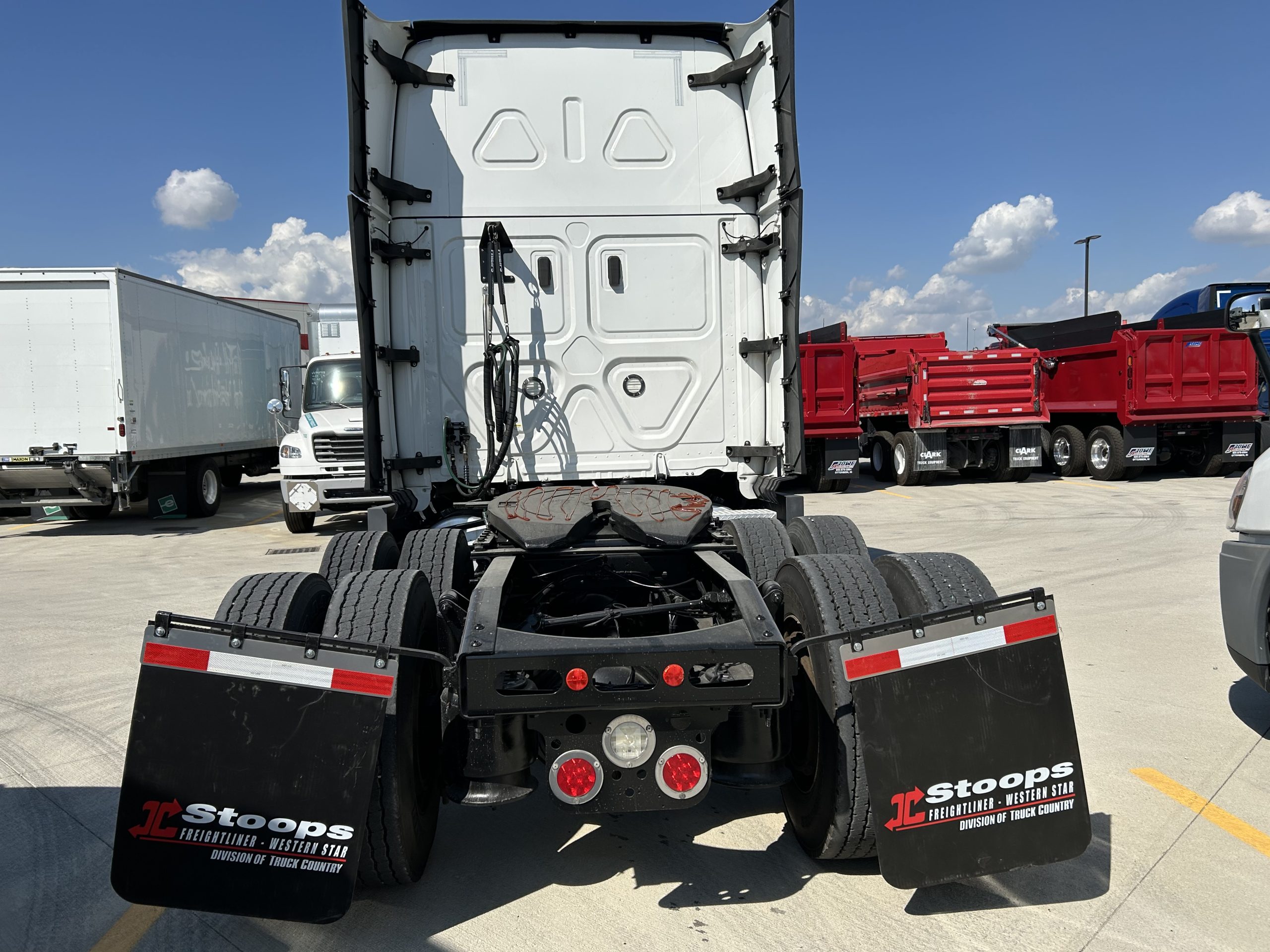 2021 Freightliner - image 4