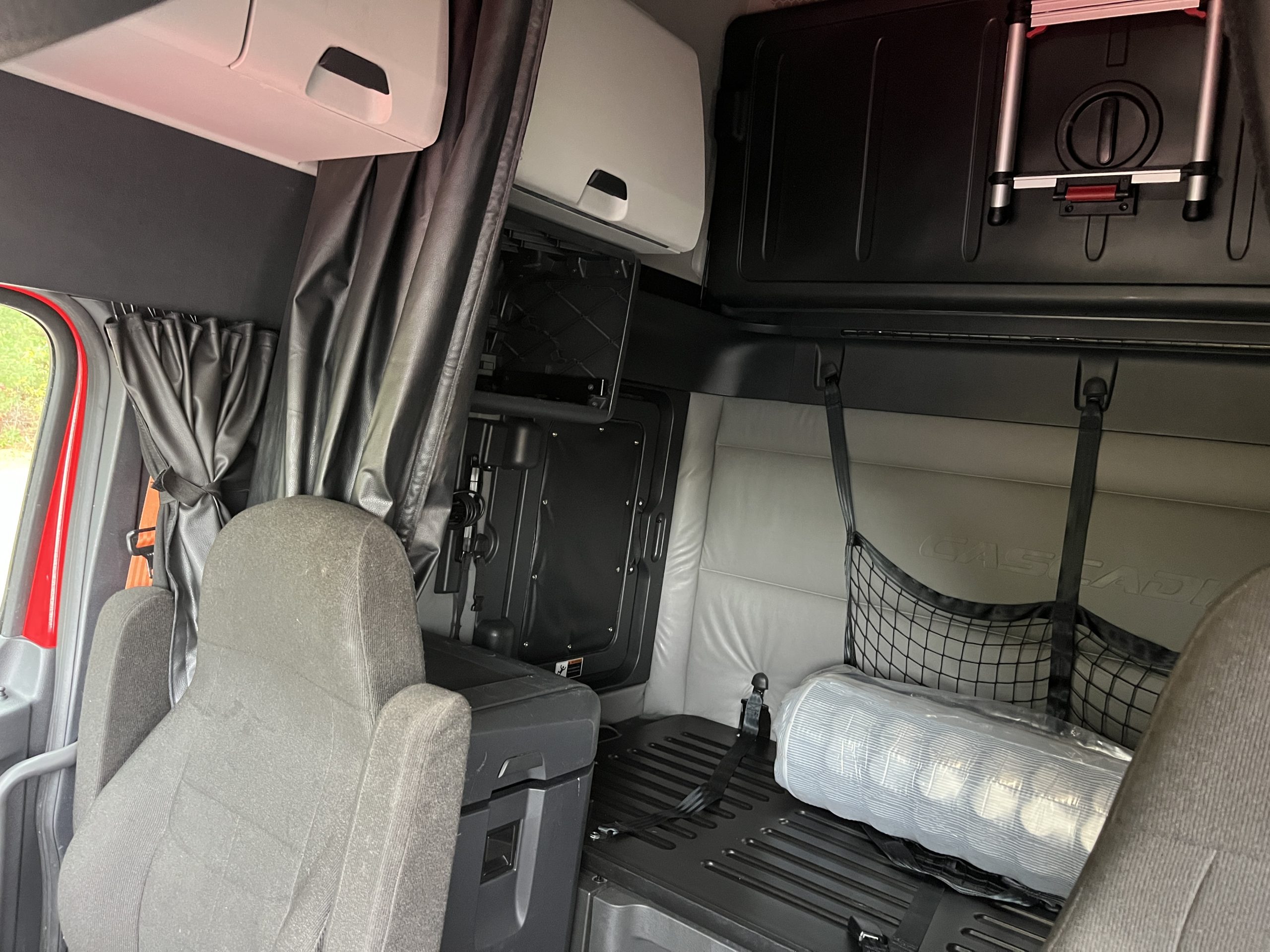 2022 Freightliner - image 3