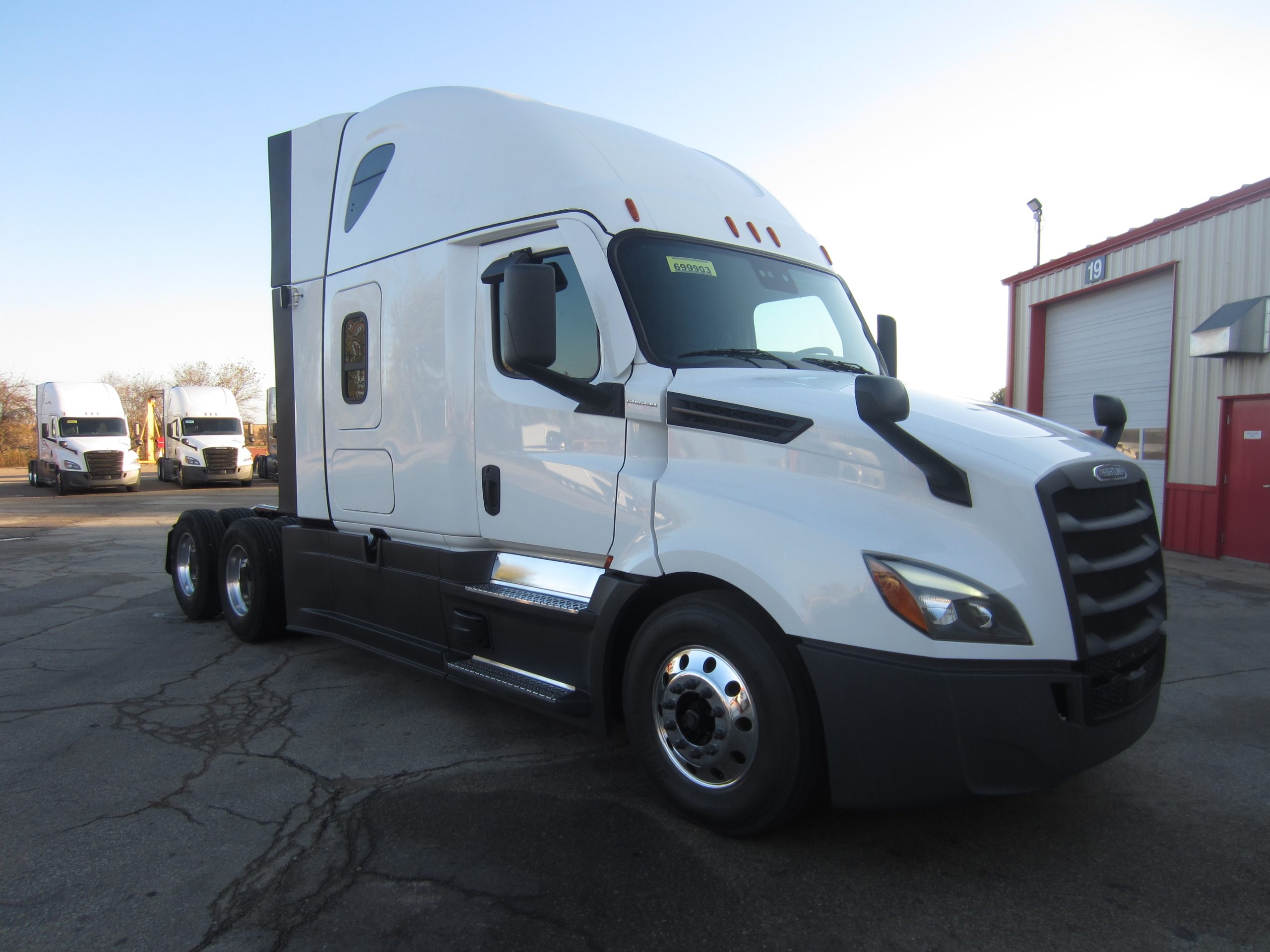 2021 Freightliner - image 3
