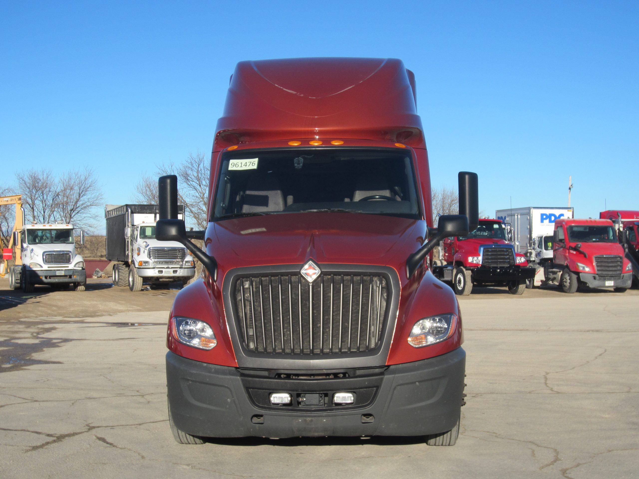 2023 International LT625 - image 2 of 6