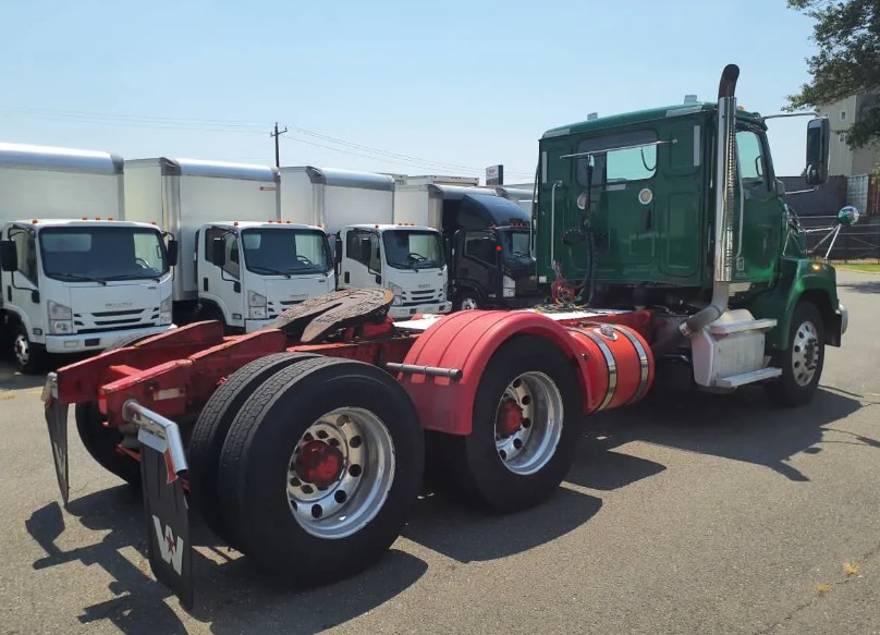 2020 Western Star 4700SB - image 2 of 2