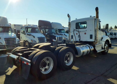 2019 Kenworth T880 - image 2 of 2