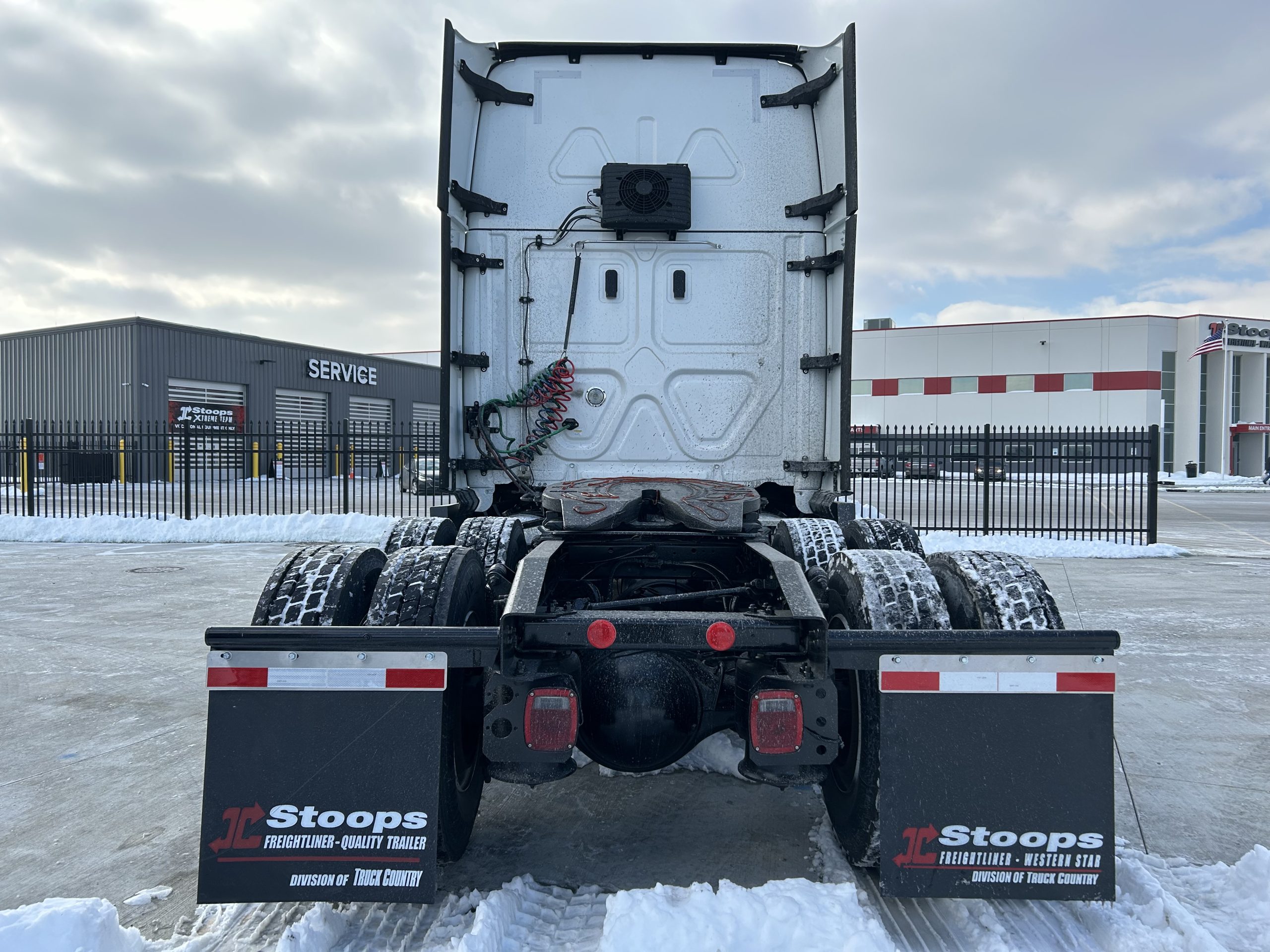 2023 Freightliner PT126 - image 4 of 6