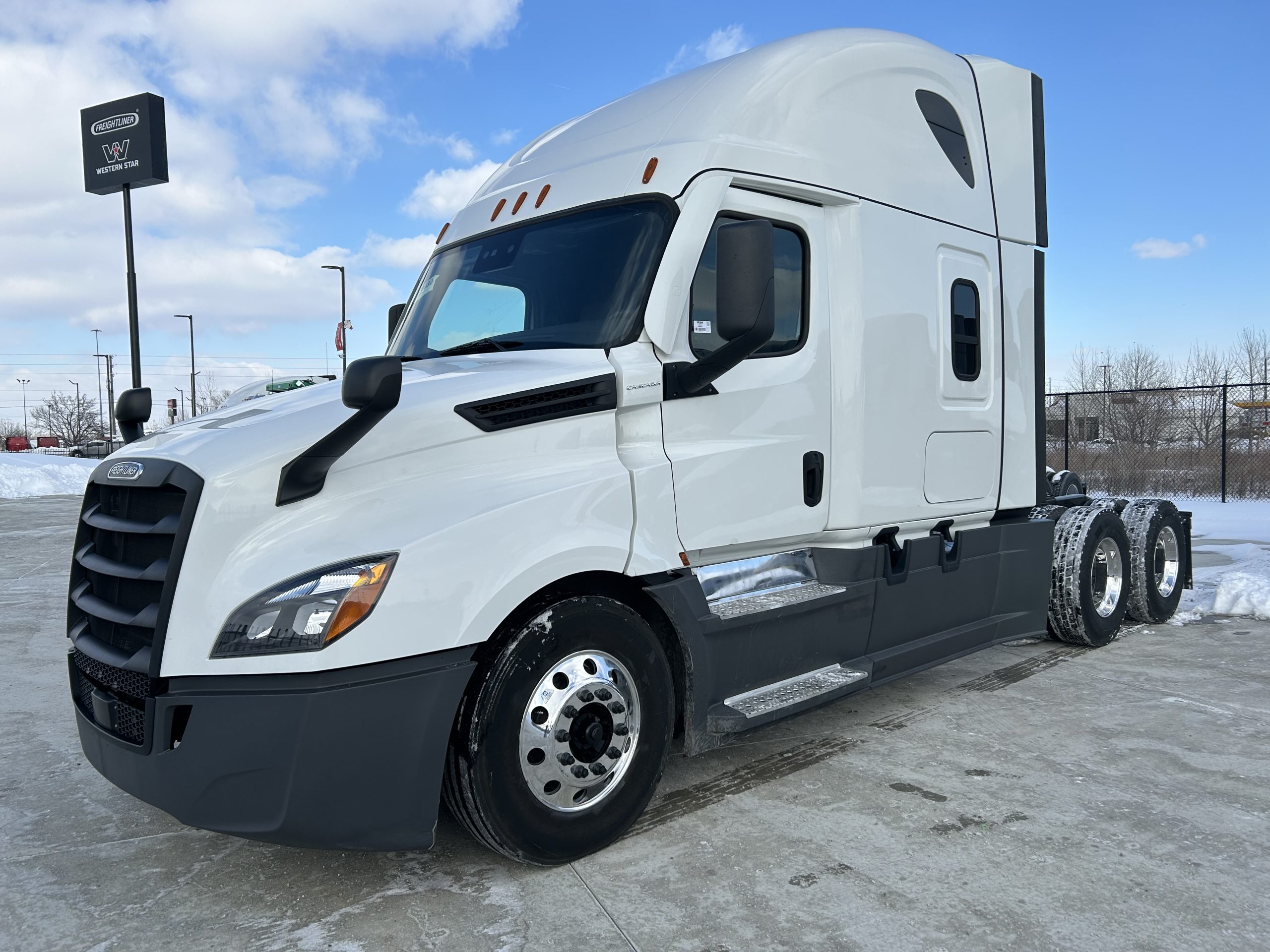 2023 Freightliner PT126 - image 1 of 6