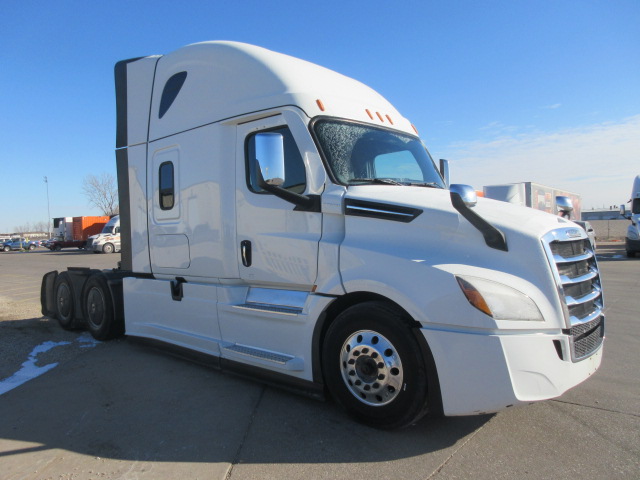 2023 Freightliner - image 4