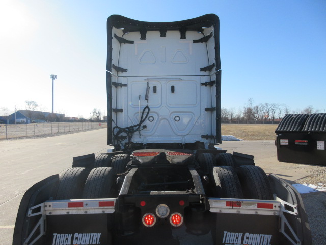 2023 Freightliner - image 5