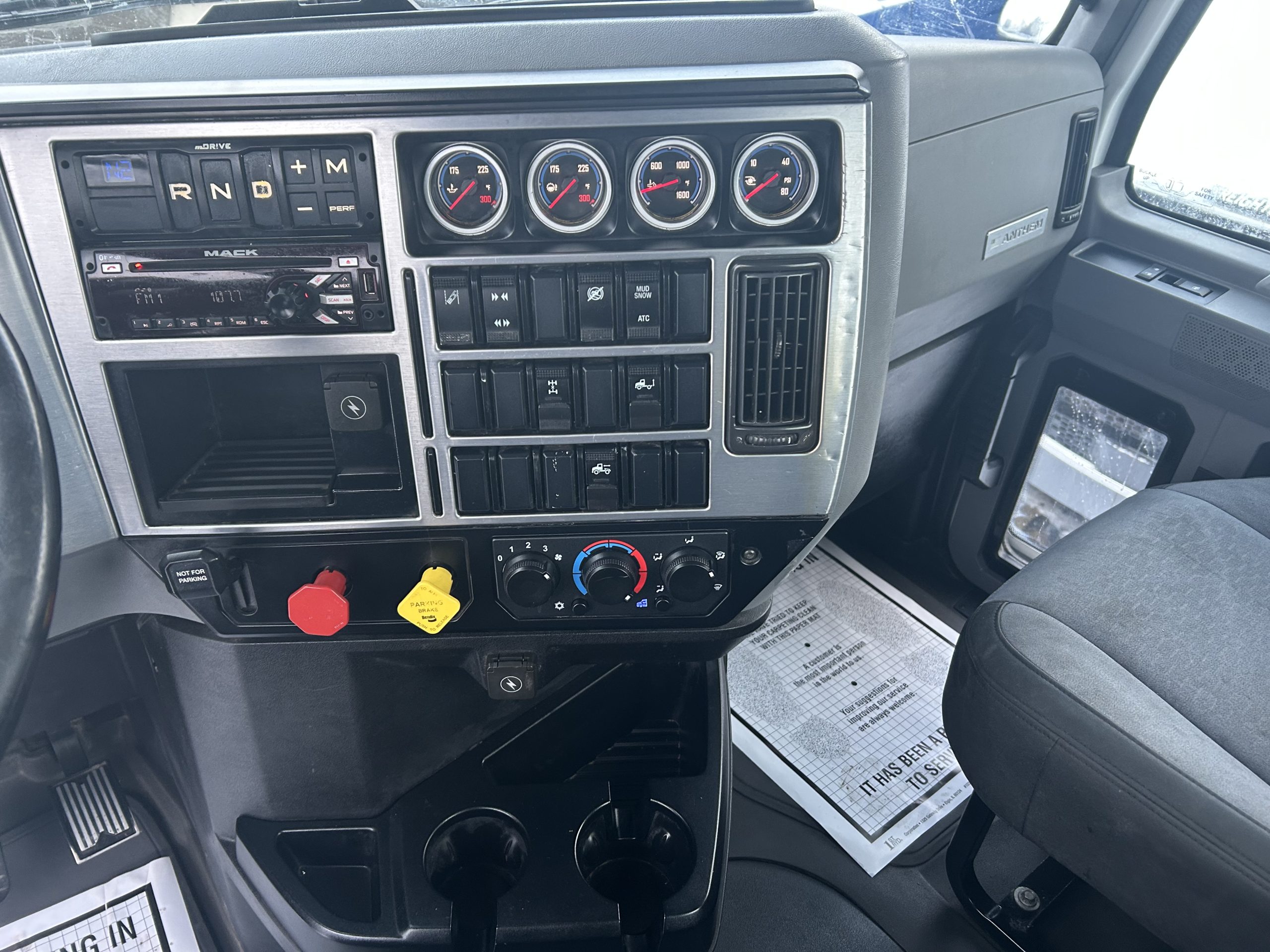 2019 MACK GRANITE MHD - image 5 of 6