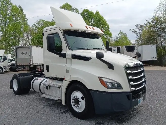 2018 Freightliner PT126DC - image 1 of 1