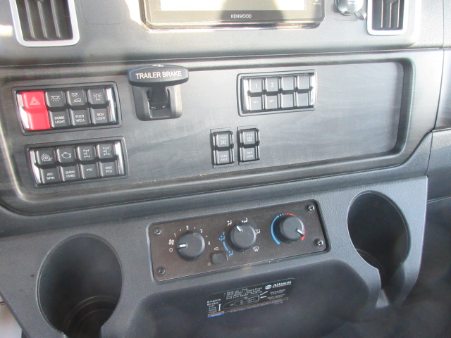 2027 Freightliner 114SD+ - image 5 of 6